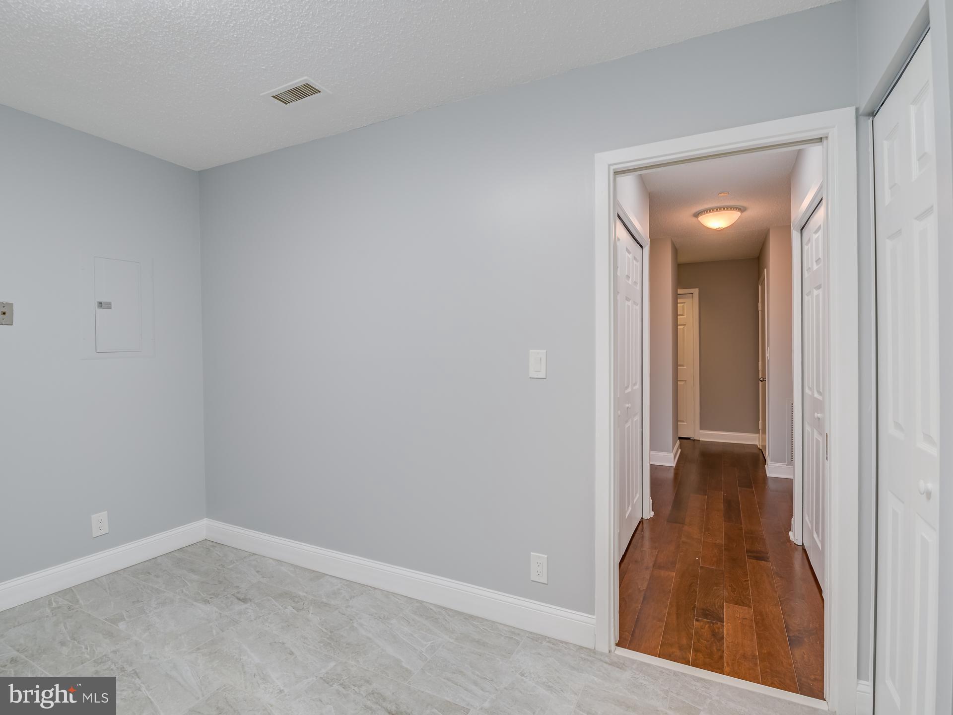 SKYLINE SQUARE CONDO - Residential Lease