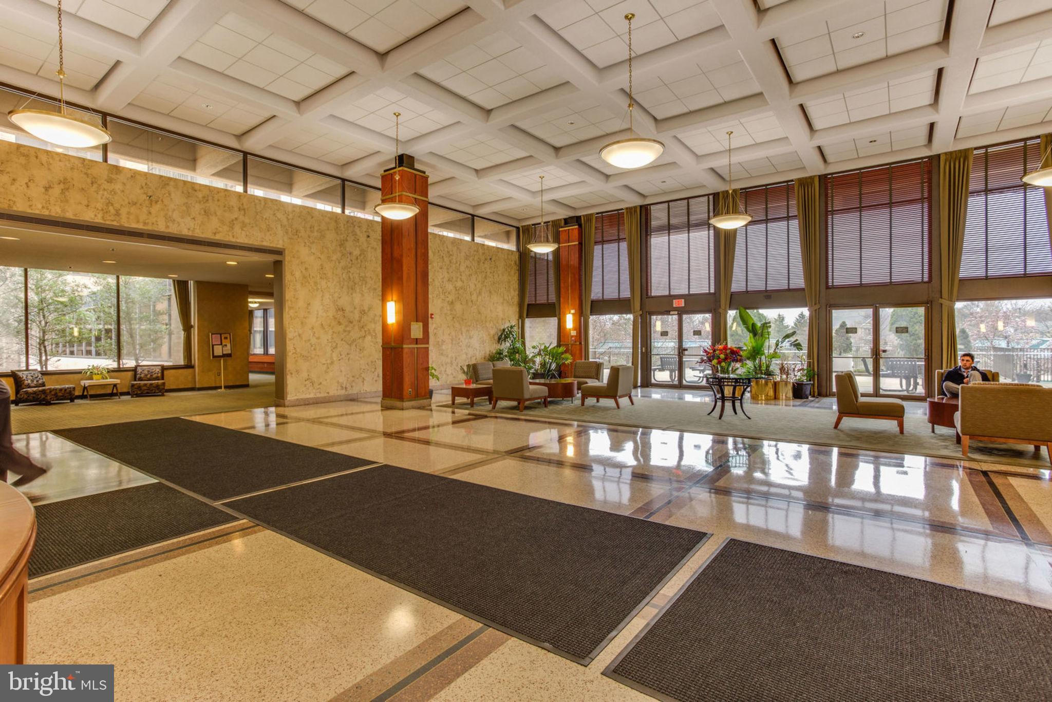 SKYLINE SQUARE CONDO - Residential Lease
