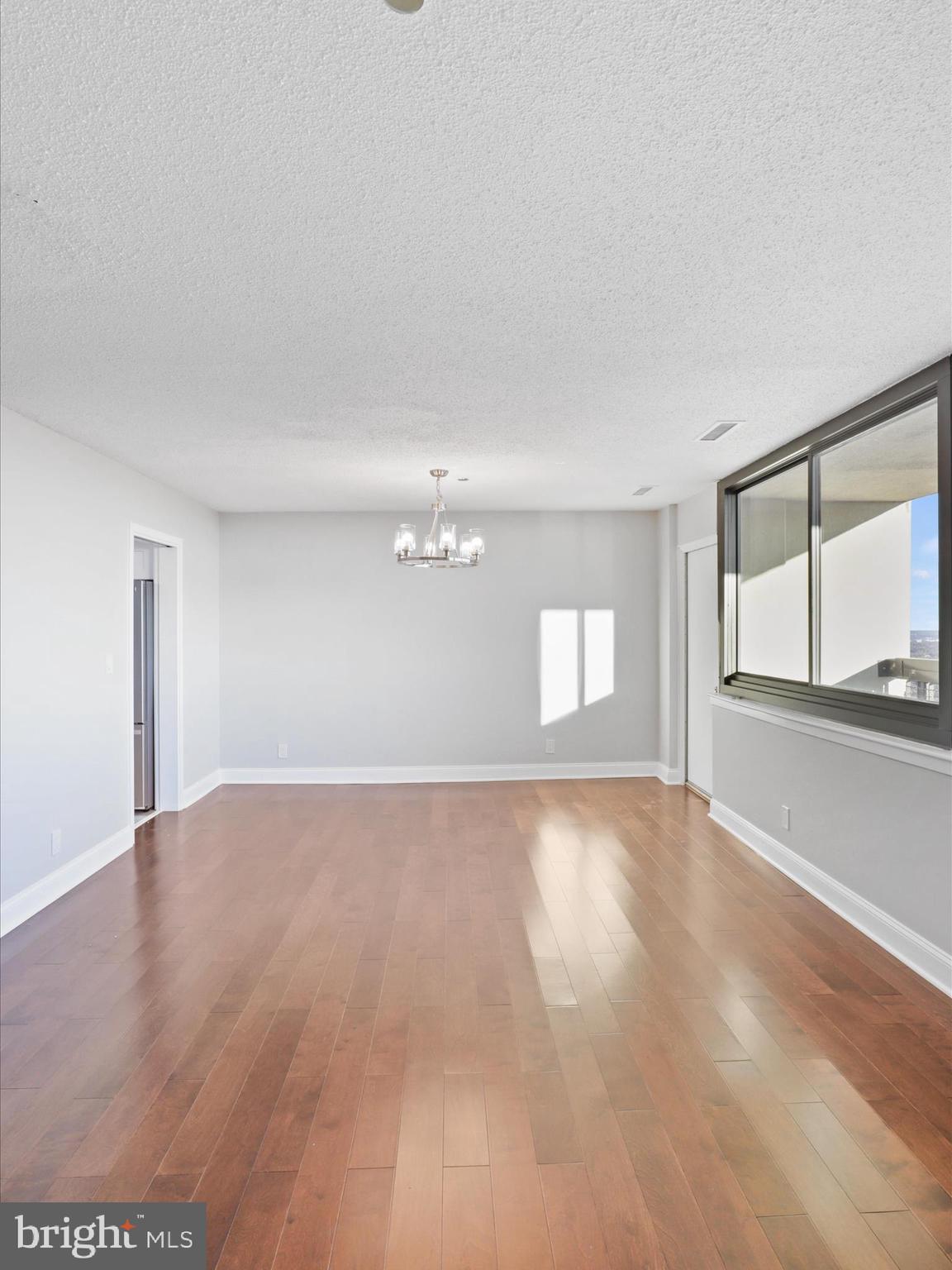 SKYLINE SQUARE CONDO - Residential Lease