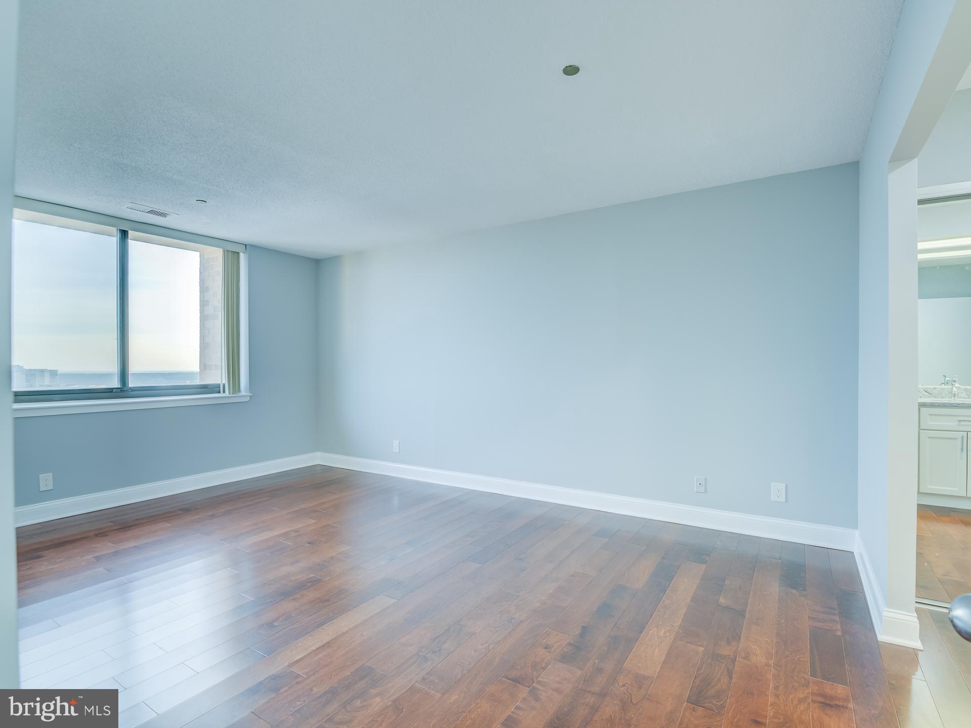 SKYLINE SQUARE CONDO - Residential Lease