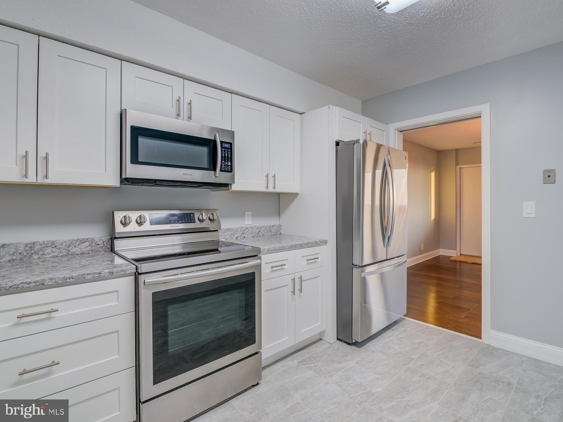 SKYLINE SQUARE CONDO - Residential Lease
