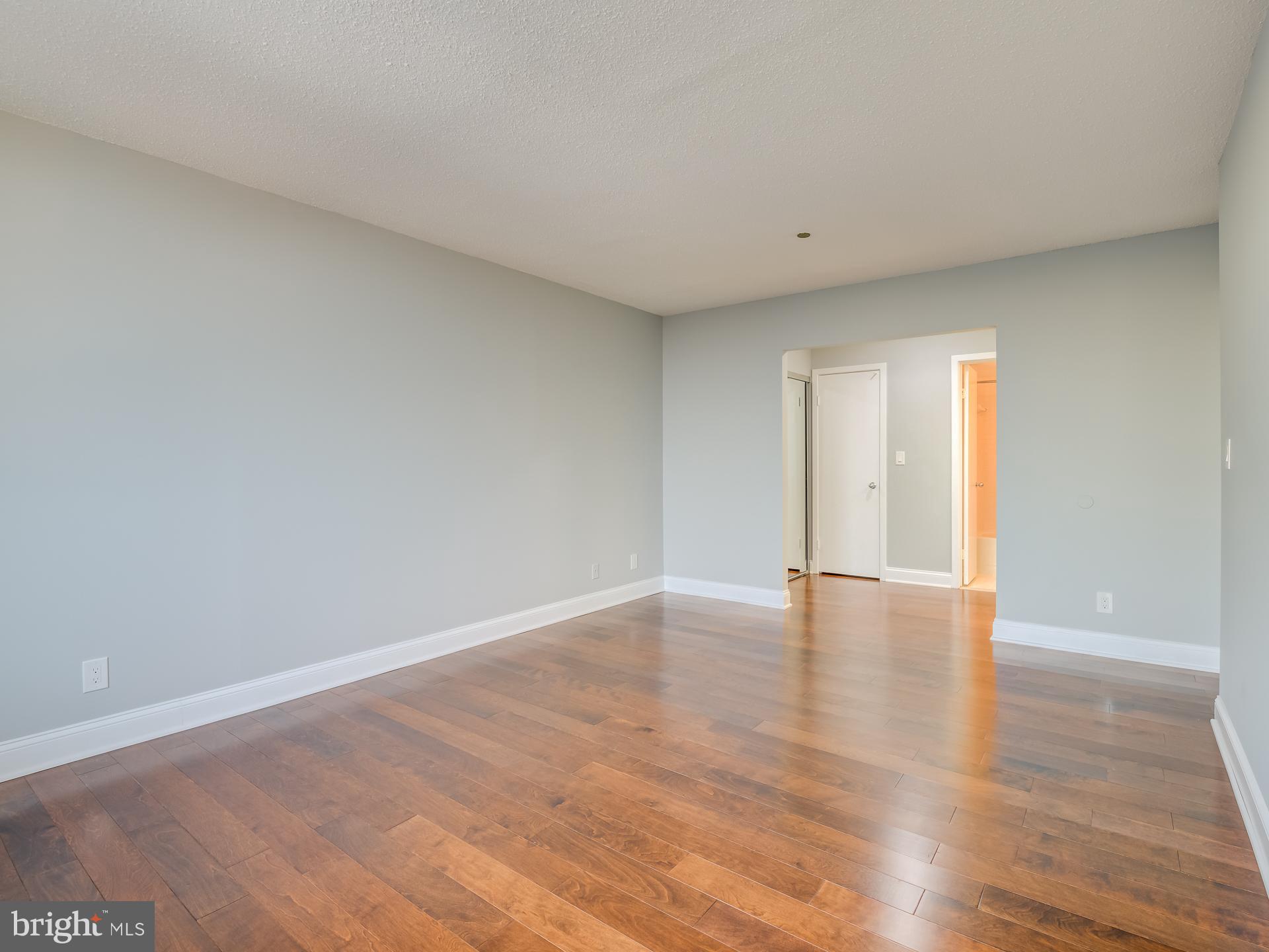 SKYLINE SQUARE CONDO - Residential Lease