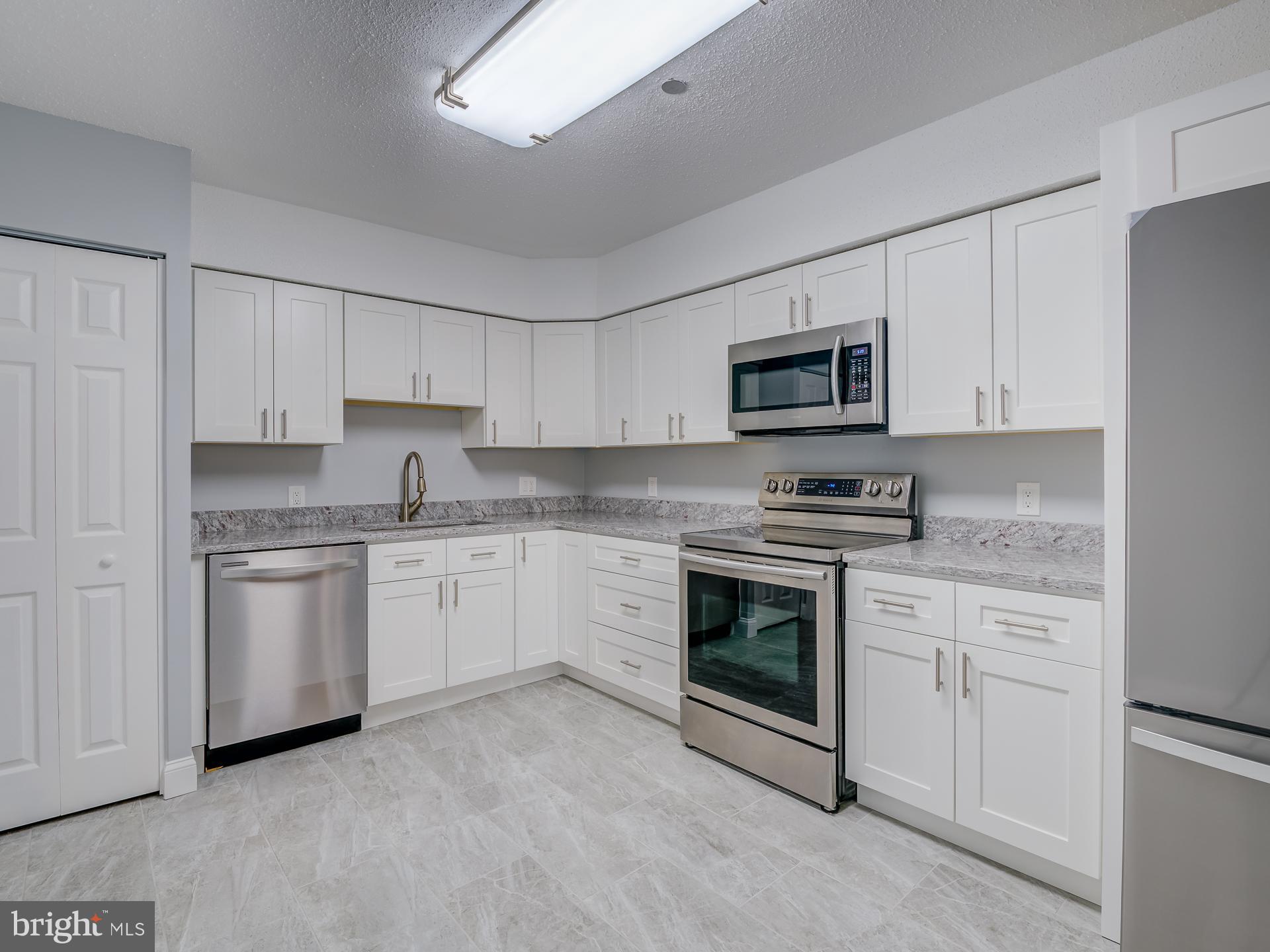 SKYLINE SQUARE CONDO - Residential Lease