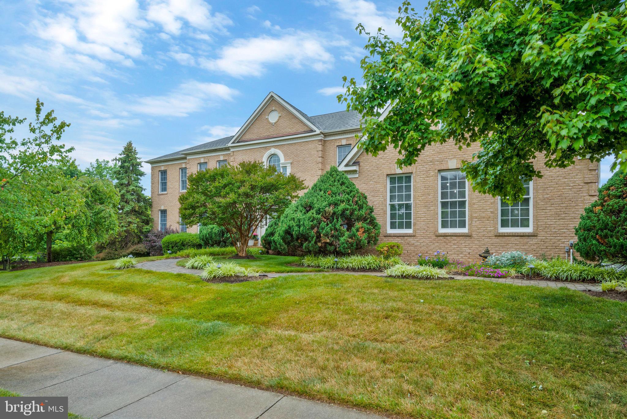 BELMONT COUNTRY CLUB - Residential