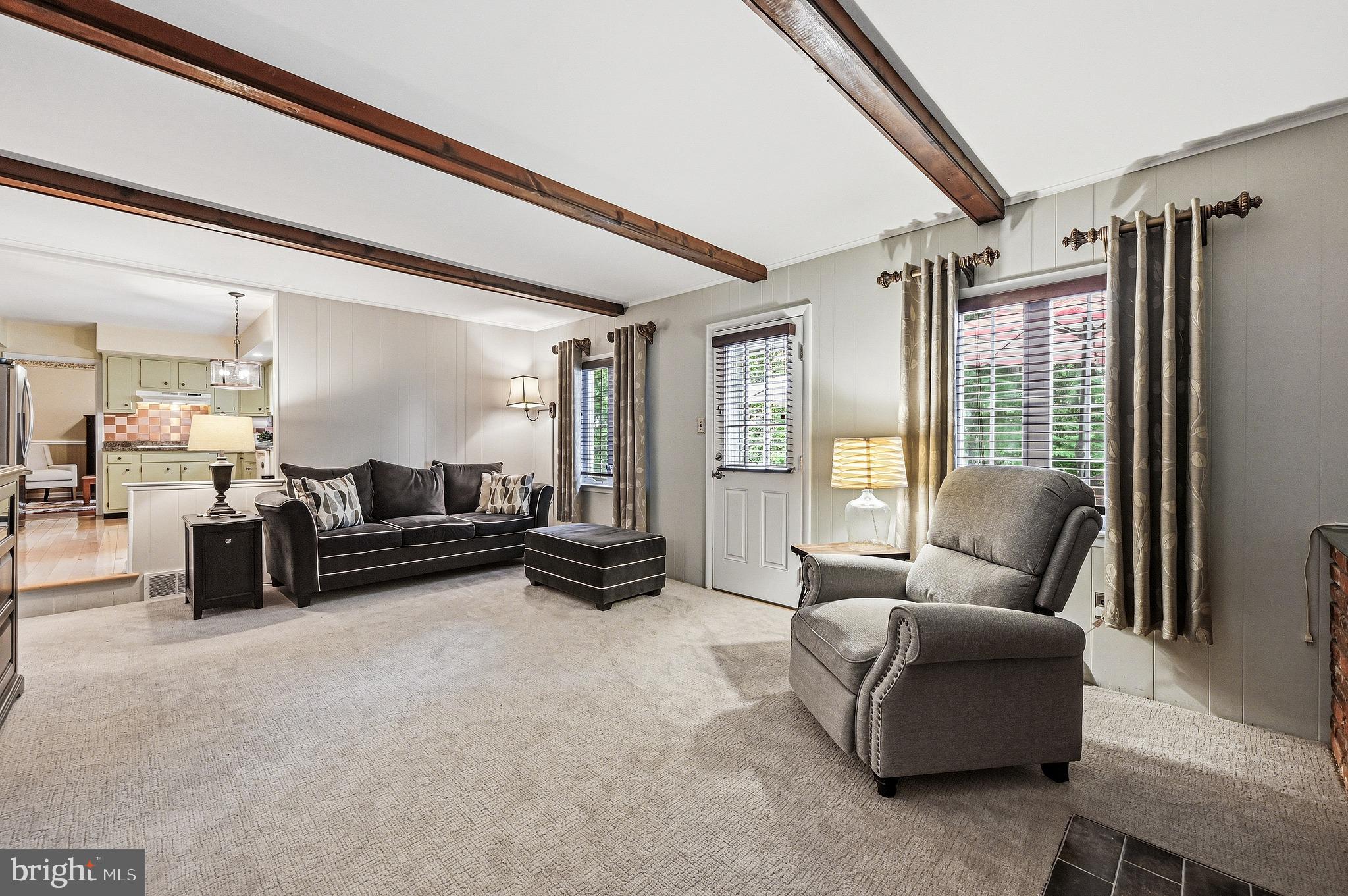 MEETINGHOUSE VIL - Residential