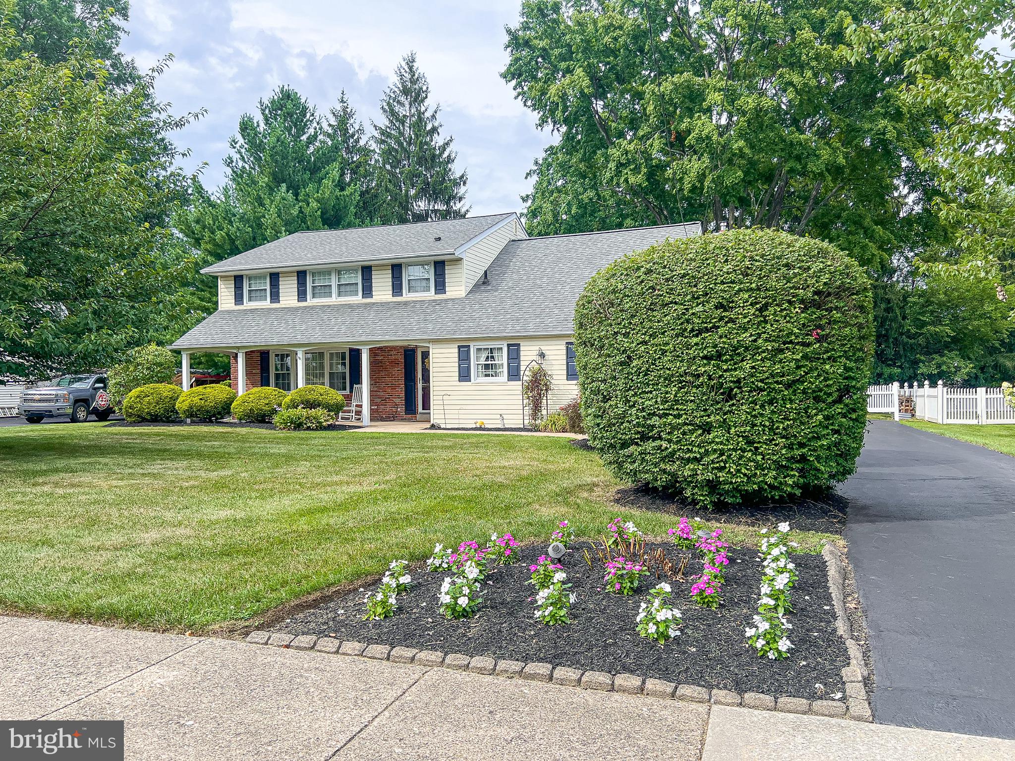 MEETINGHOUSE VIL - Residential