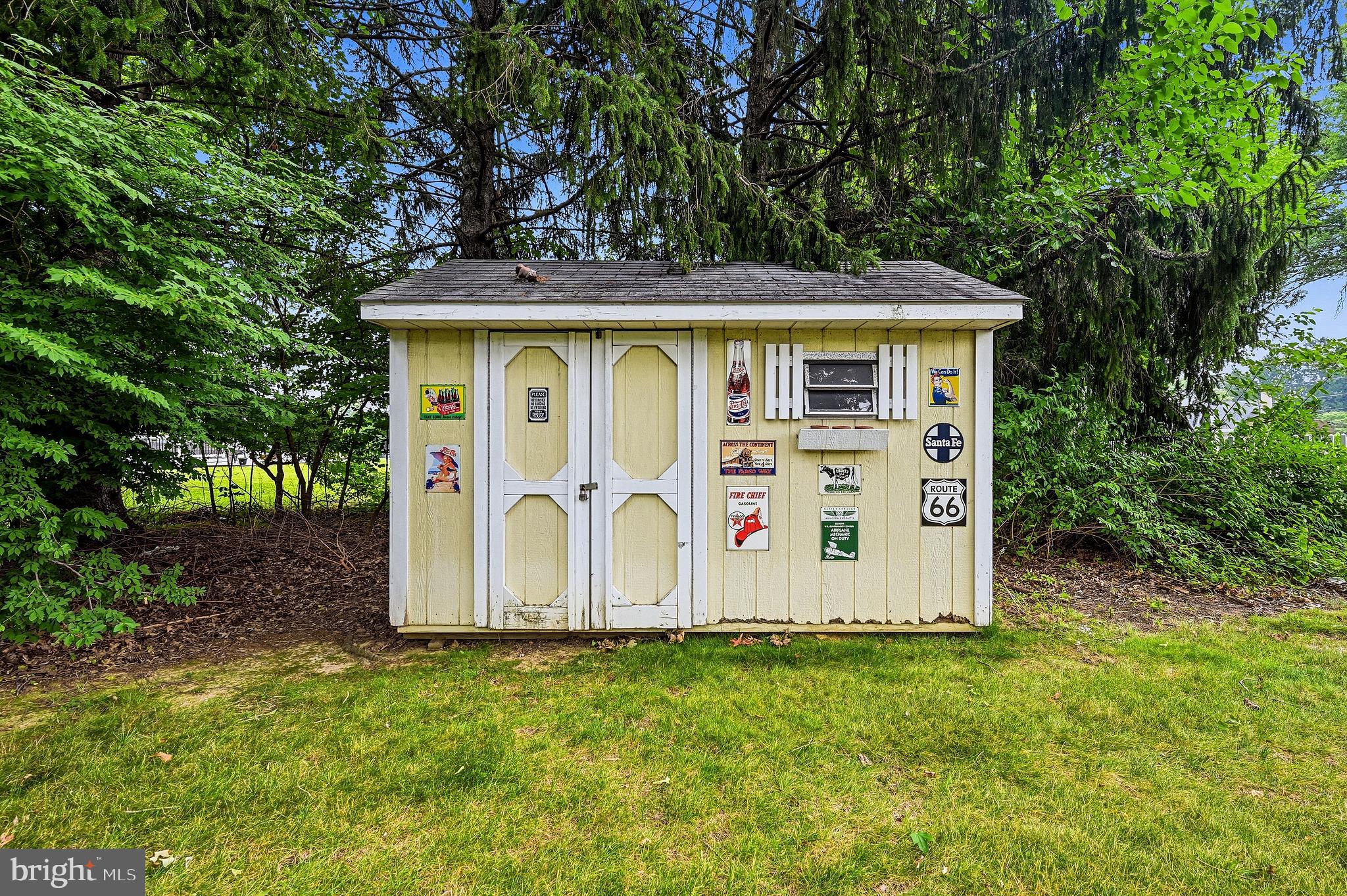 MEETINGHOUSE VIL - Residential