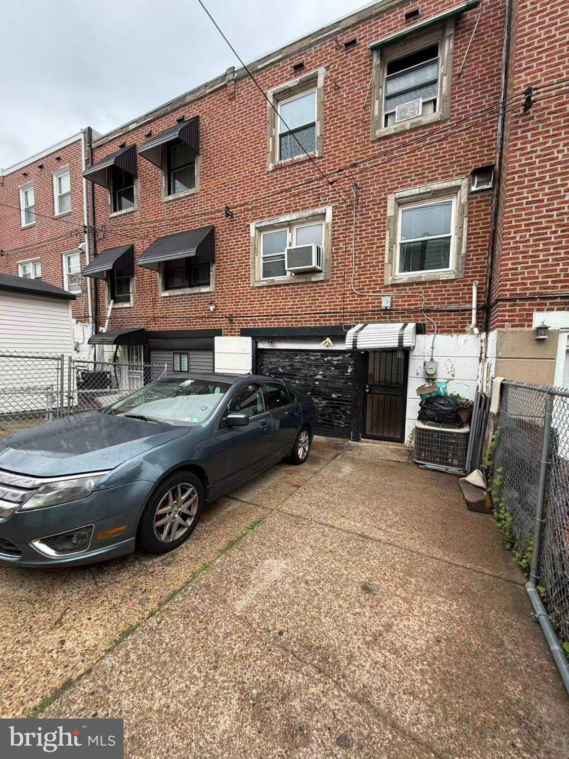 PHILADELPHIA - Residential