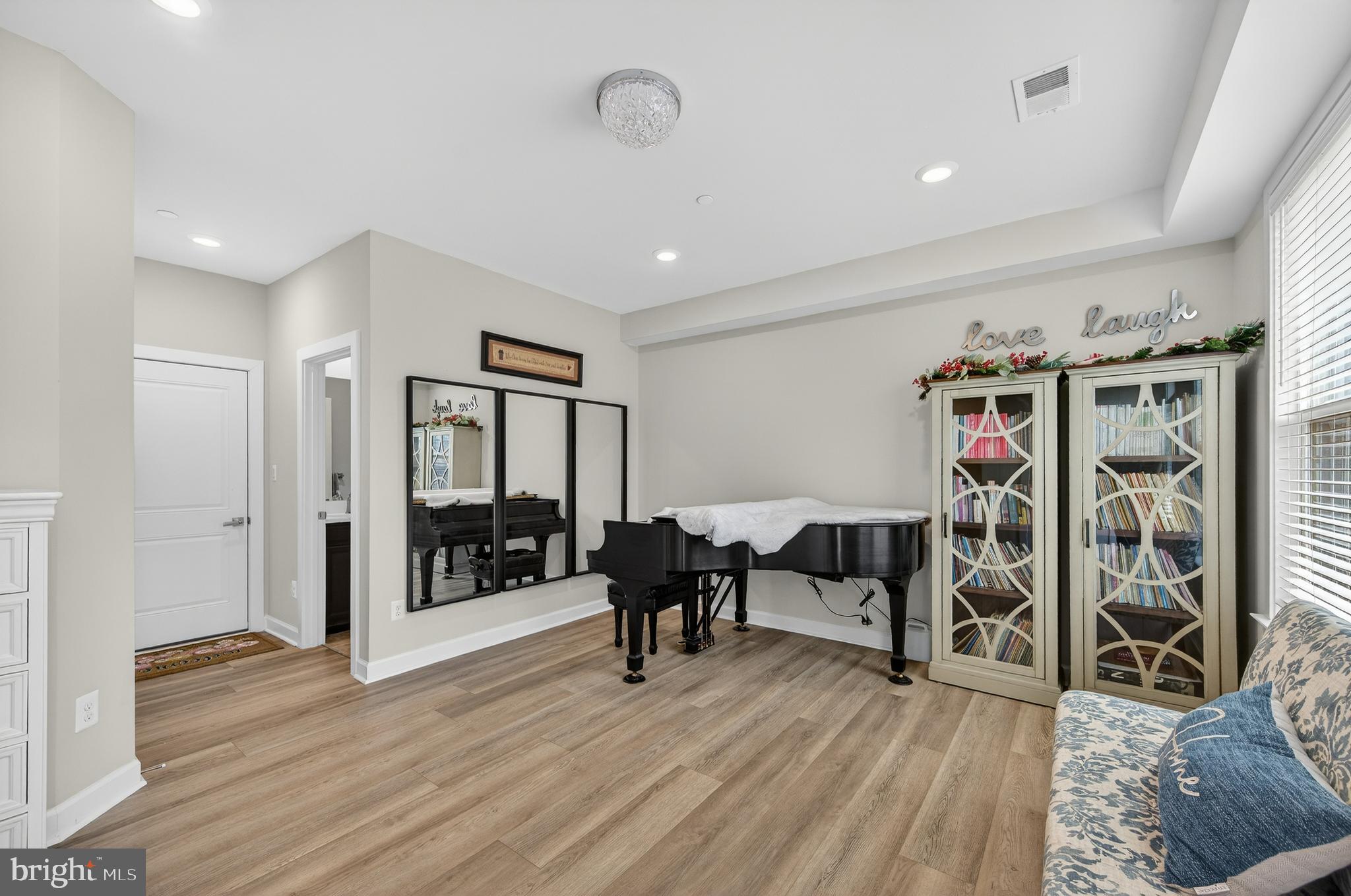 WOODLAND PARK - Residential