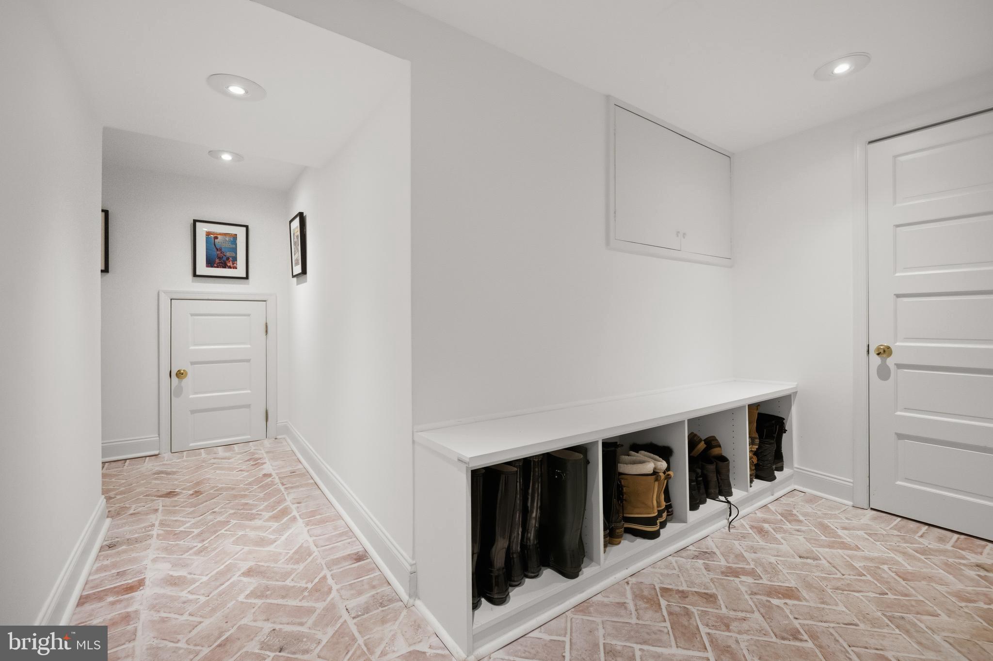 WESLEY HEIGHTS - Residential
