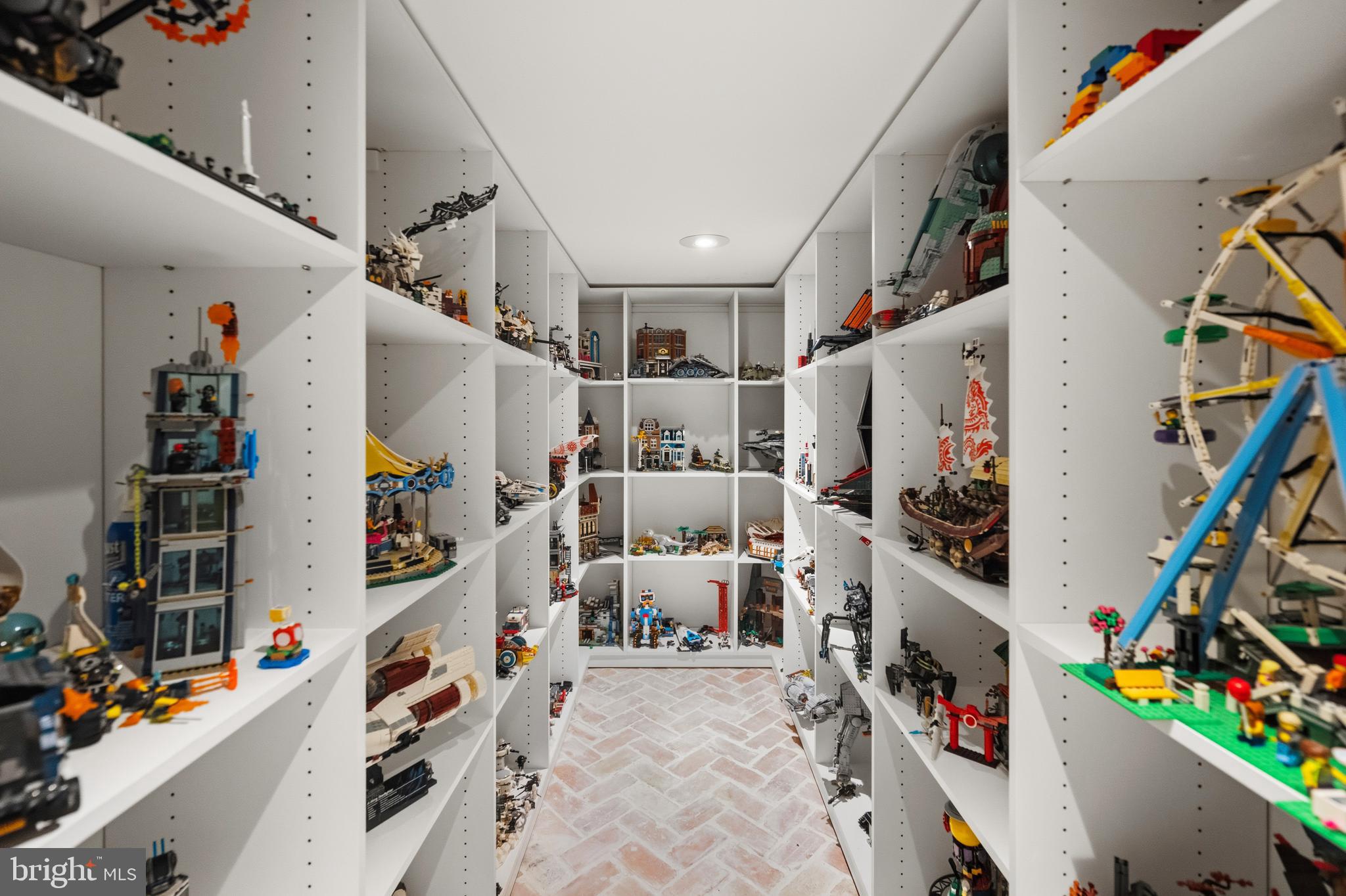 WESLEY HEIGHTS - Residential
