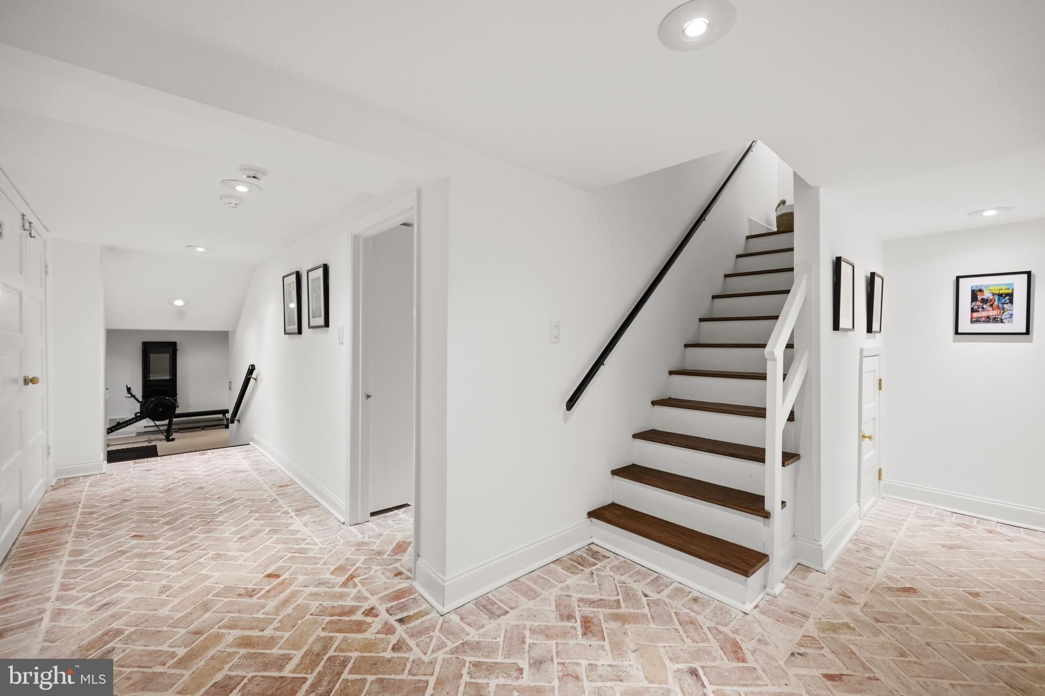 WESLEY HEIGHTS - Residential