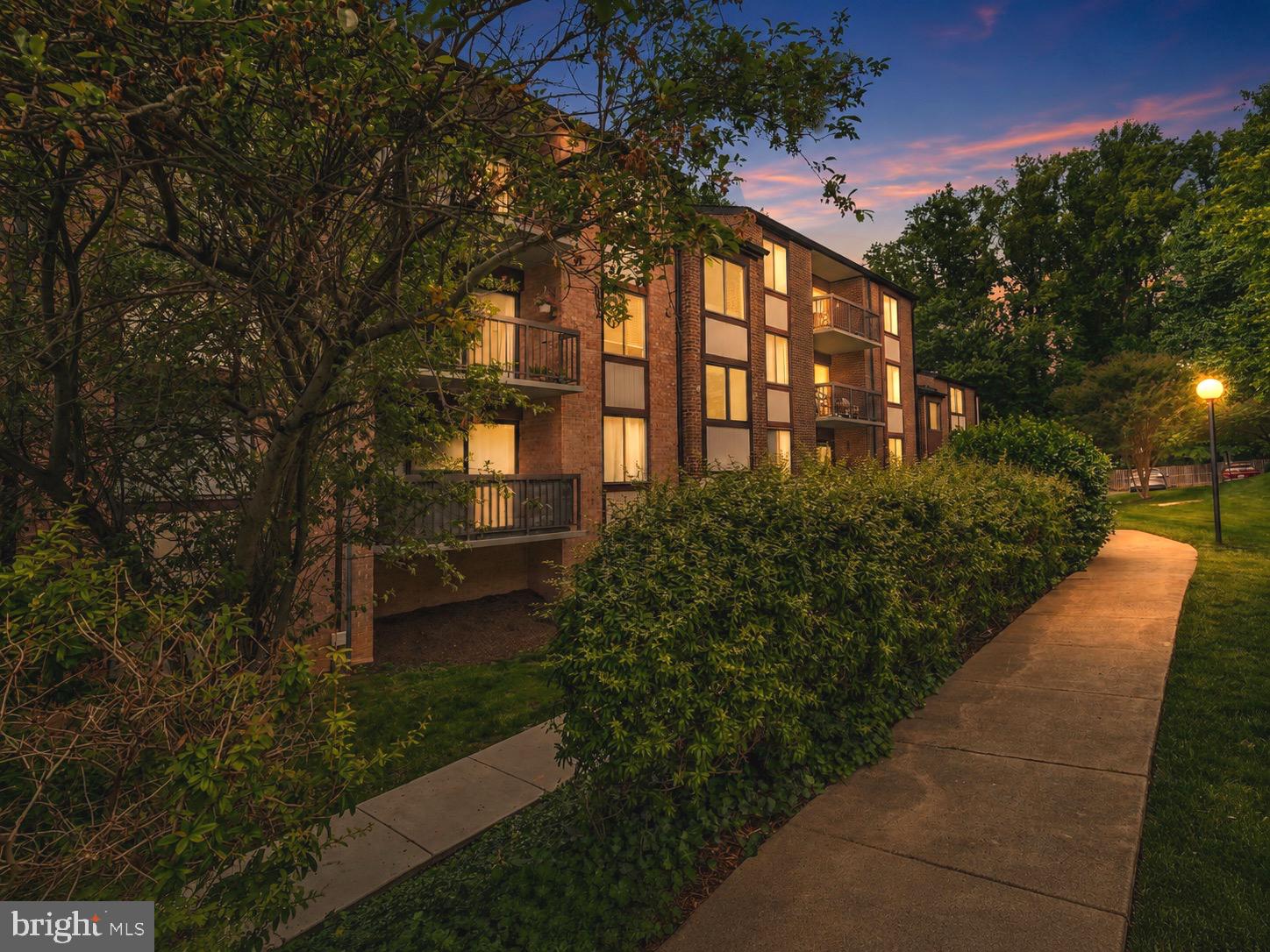 HAWTHORNE VILLAGE - Residential