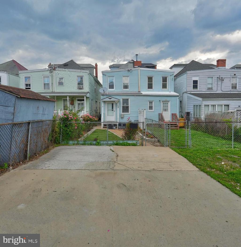 NORTH HAGERSTOWN - Residential