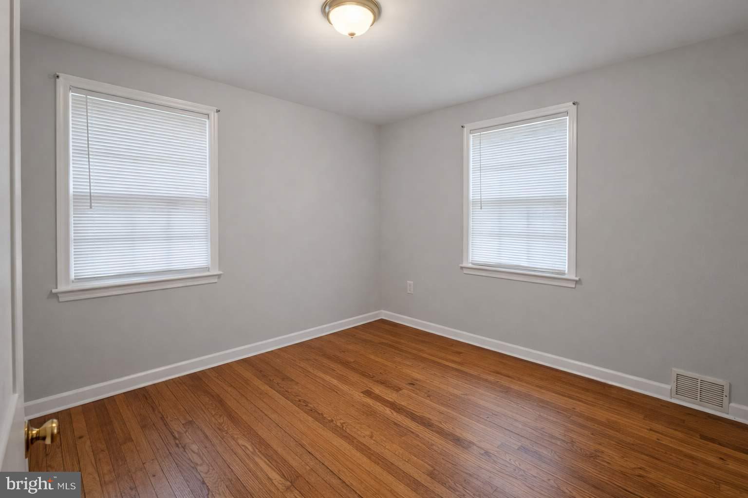 OAK SPRING - Residential Lease