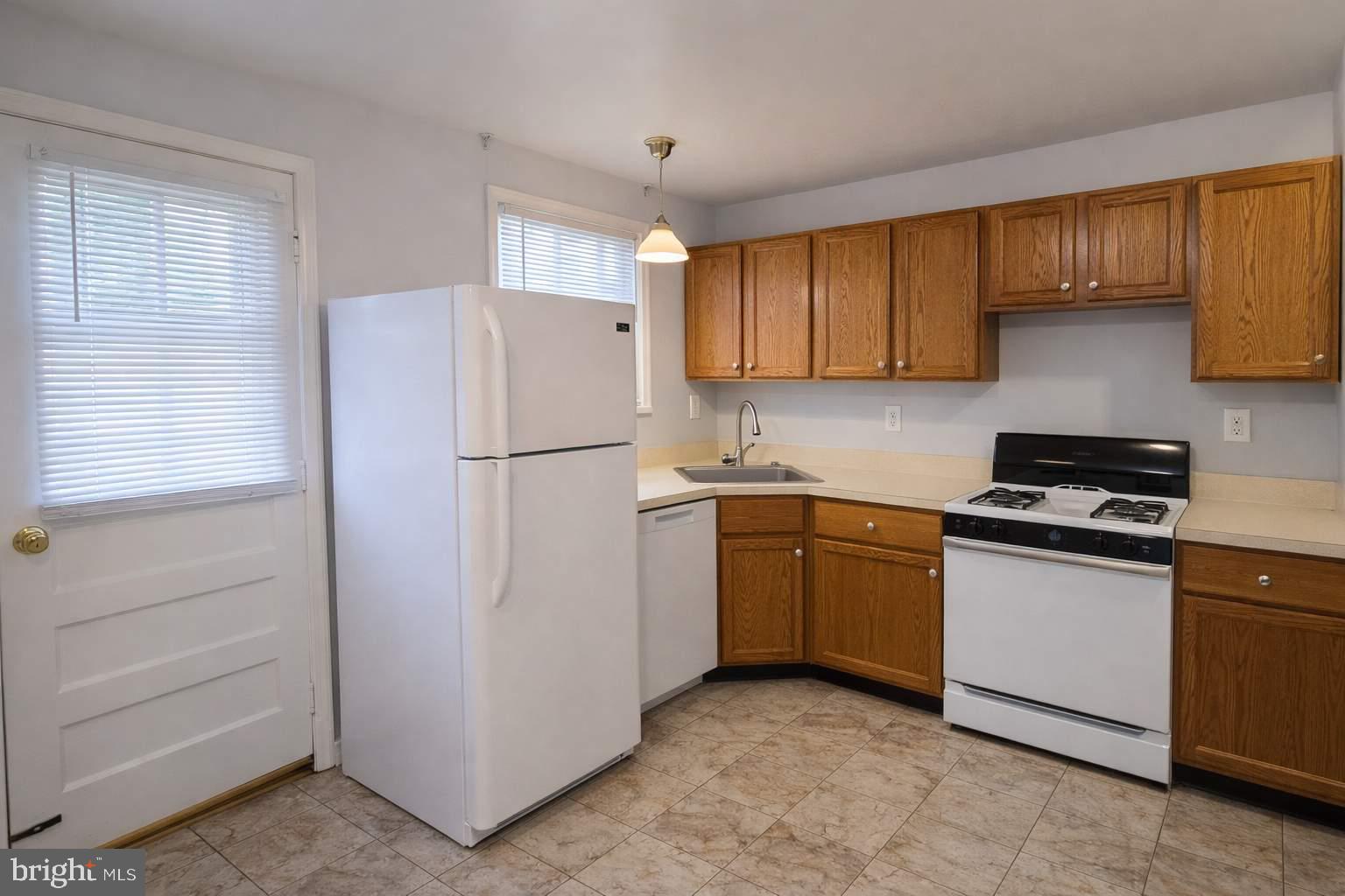 OAK SPRING - Residential Lease