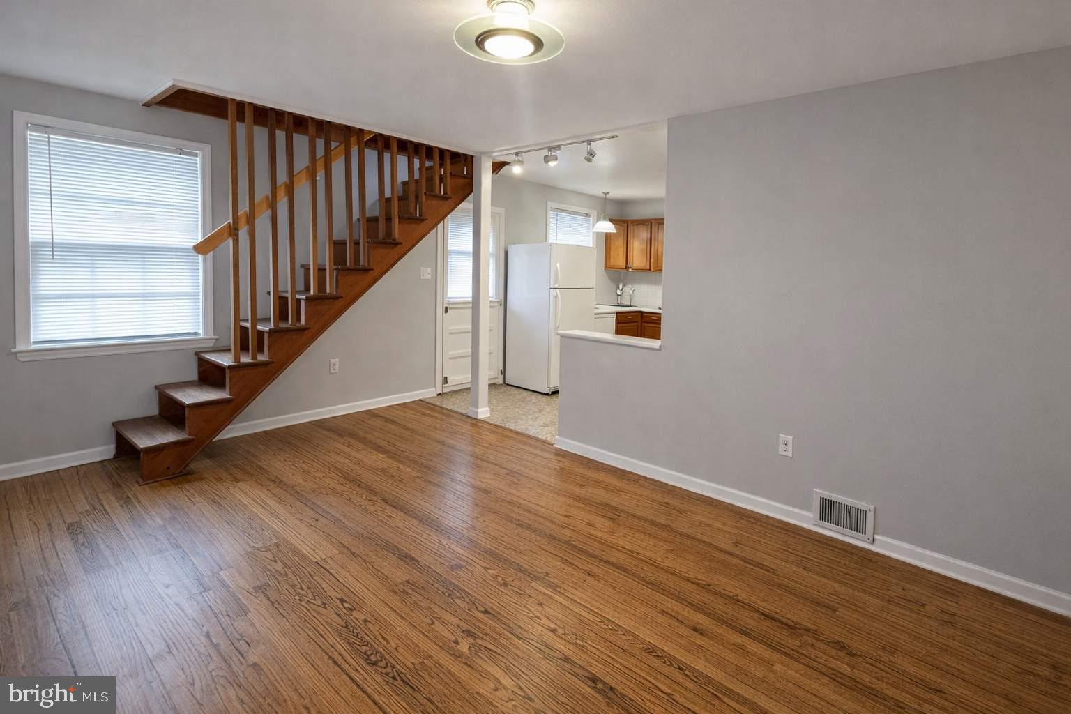 OAK SPRING - Residential Lease