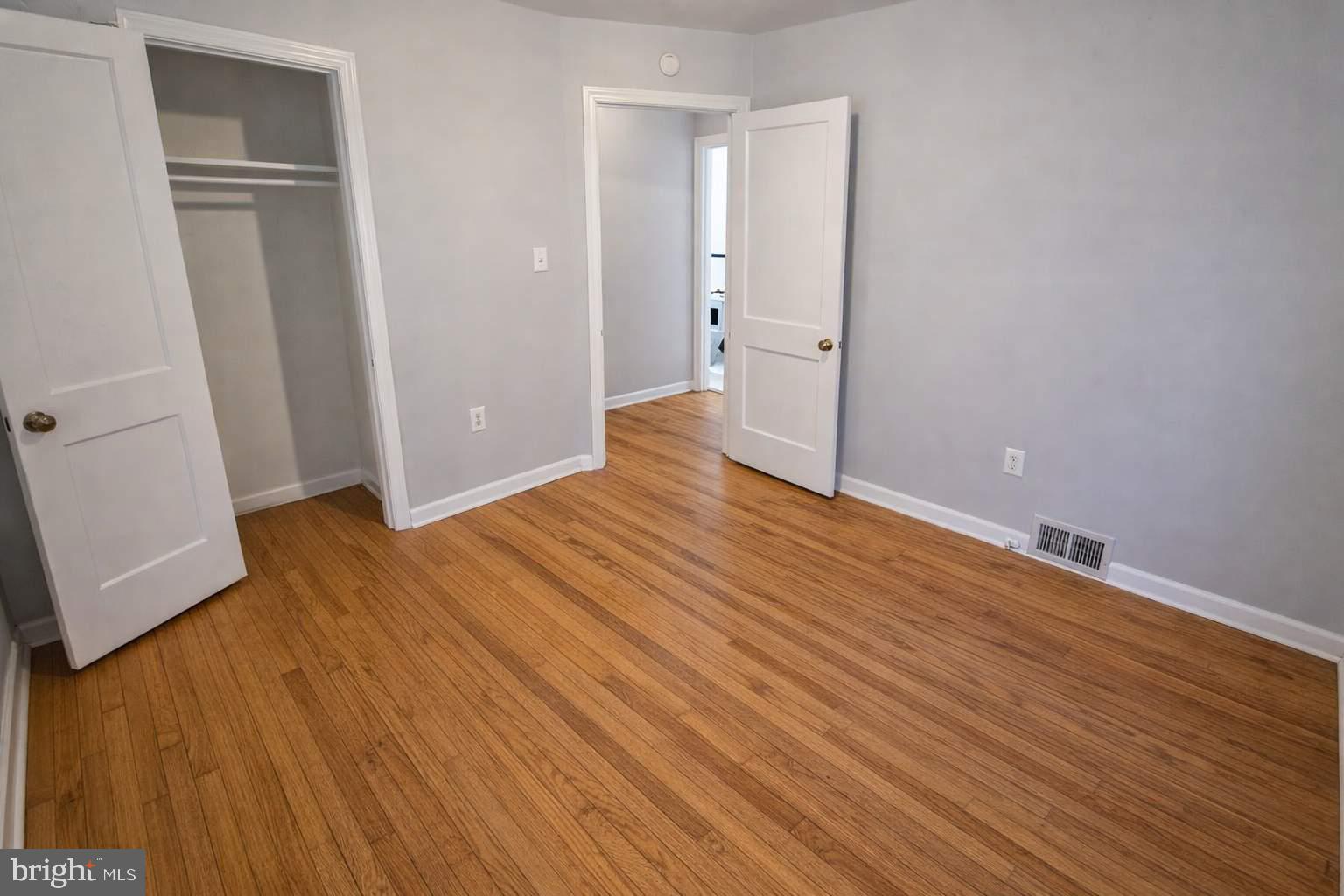 OAK SPRING - Residential Lease