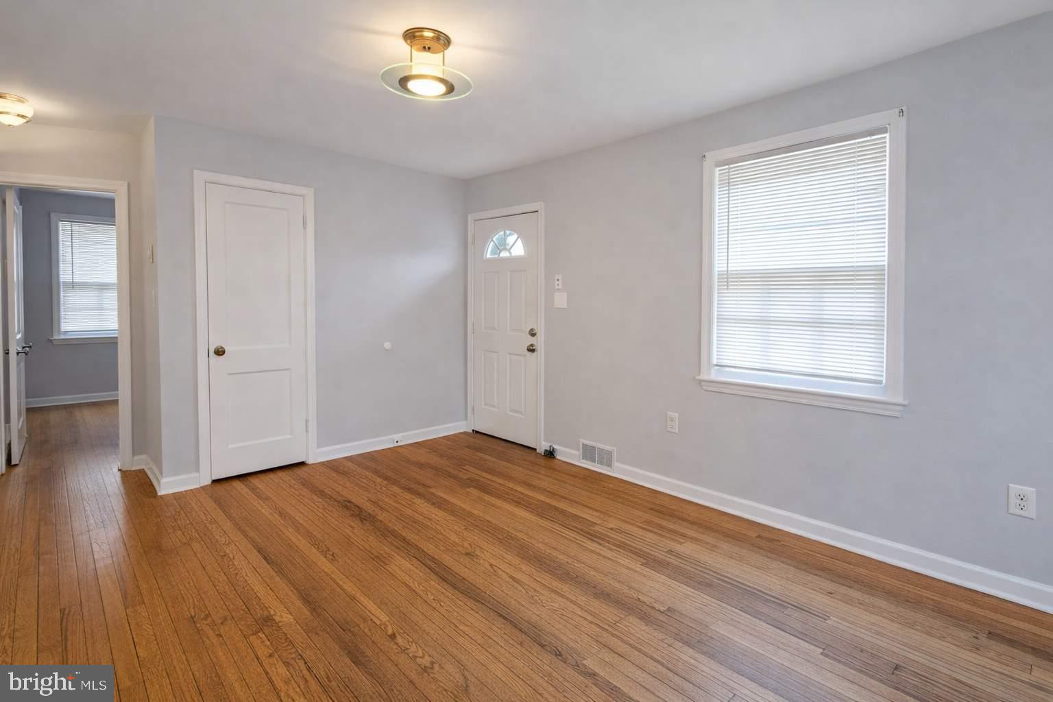 OAK SPRING - Residential Lease