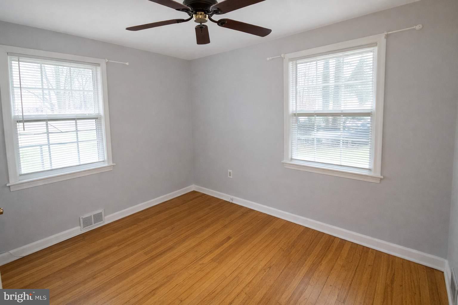 OAK SPRING - Residential Lease