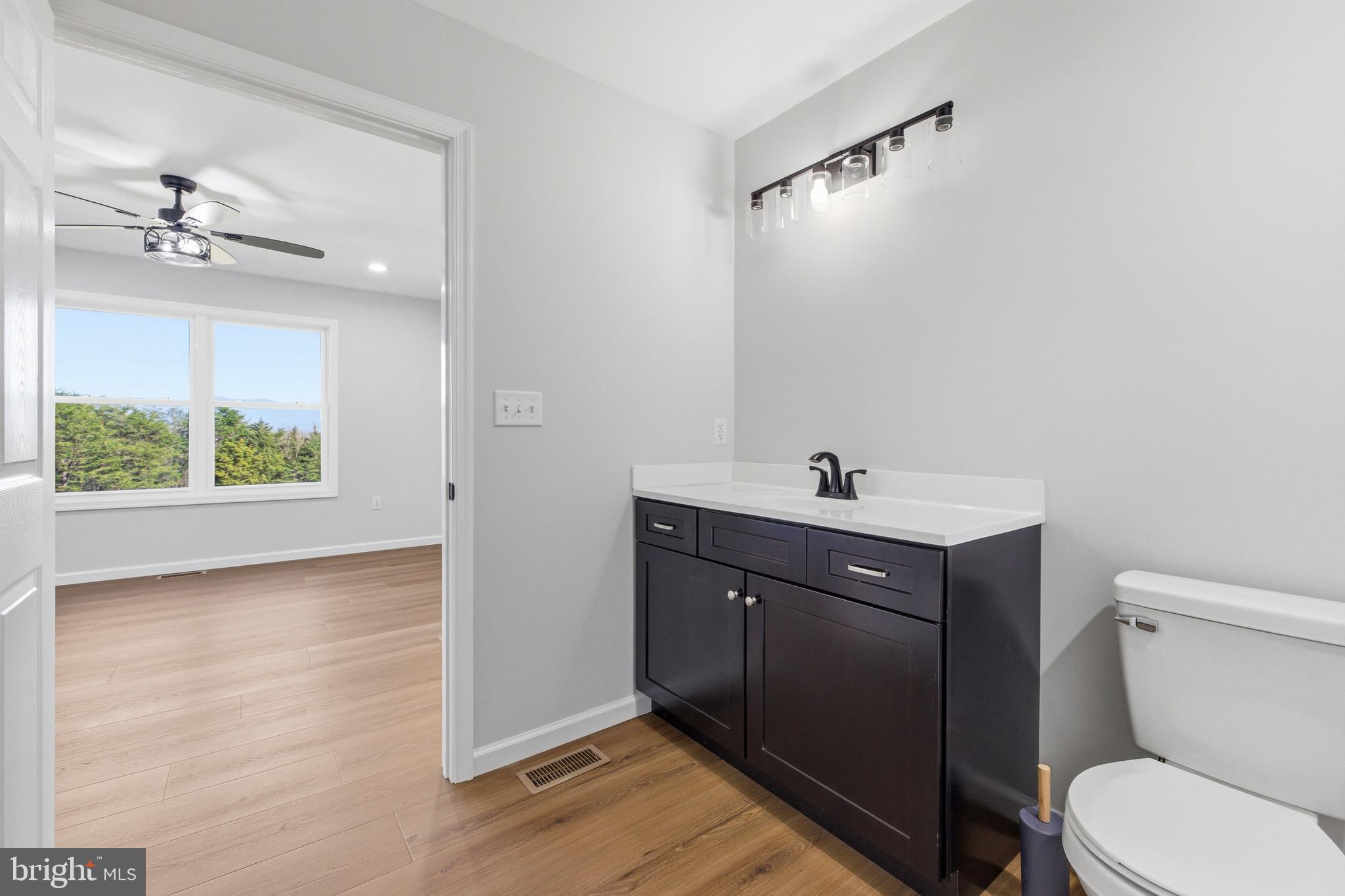 MOUNTAIN VIEW - Residential
