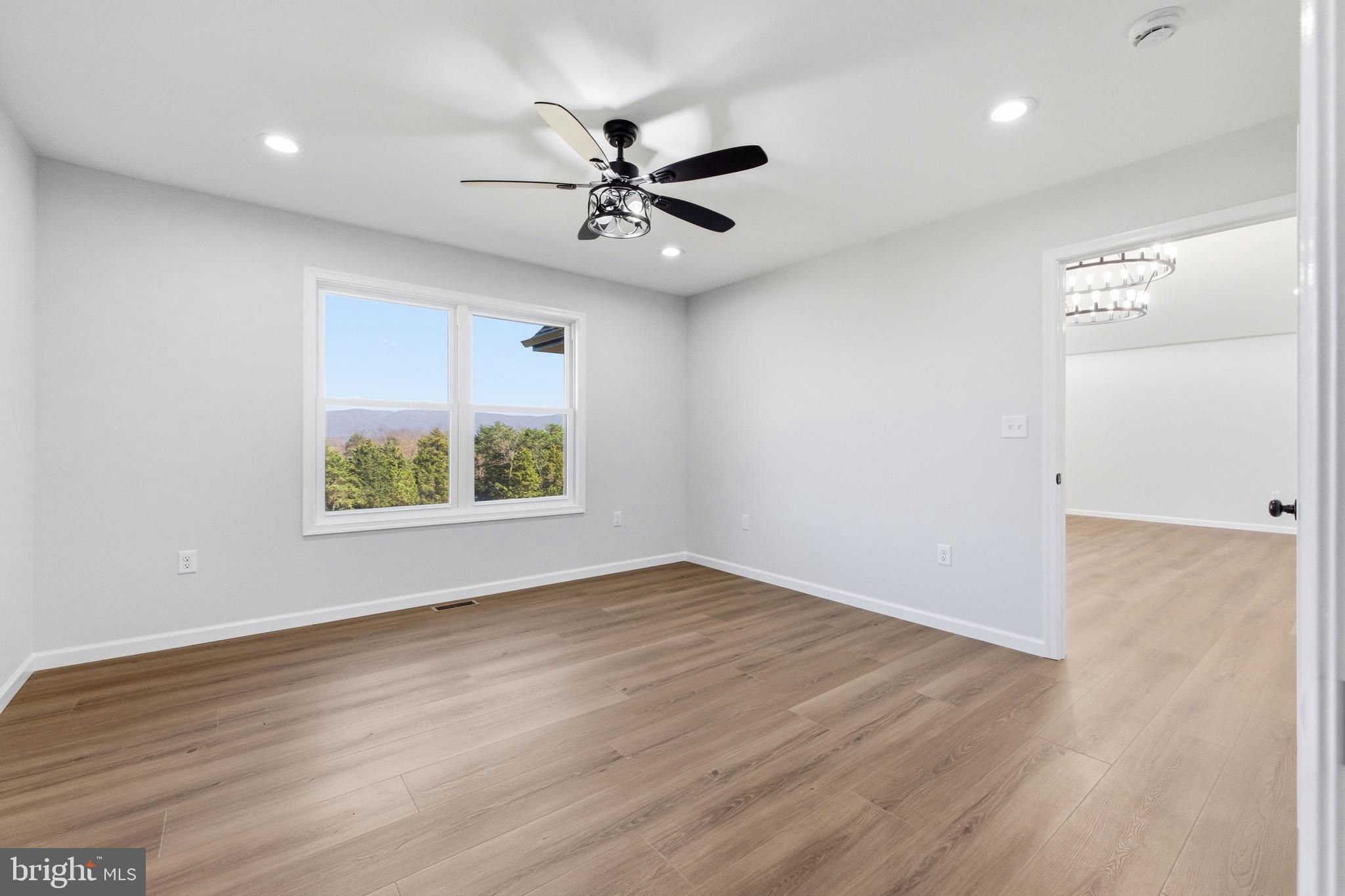 MOUNTAIN VIEW - Residential