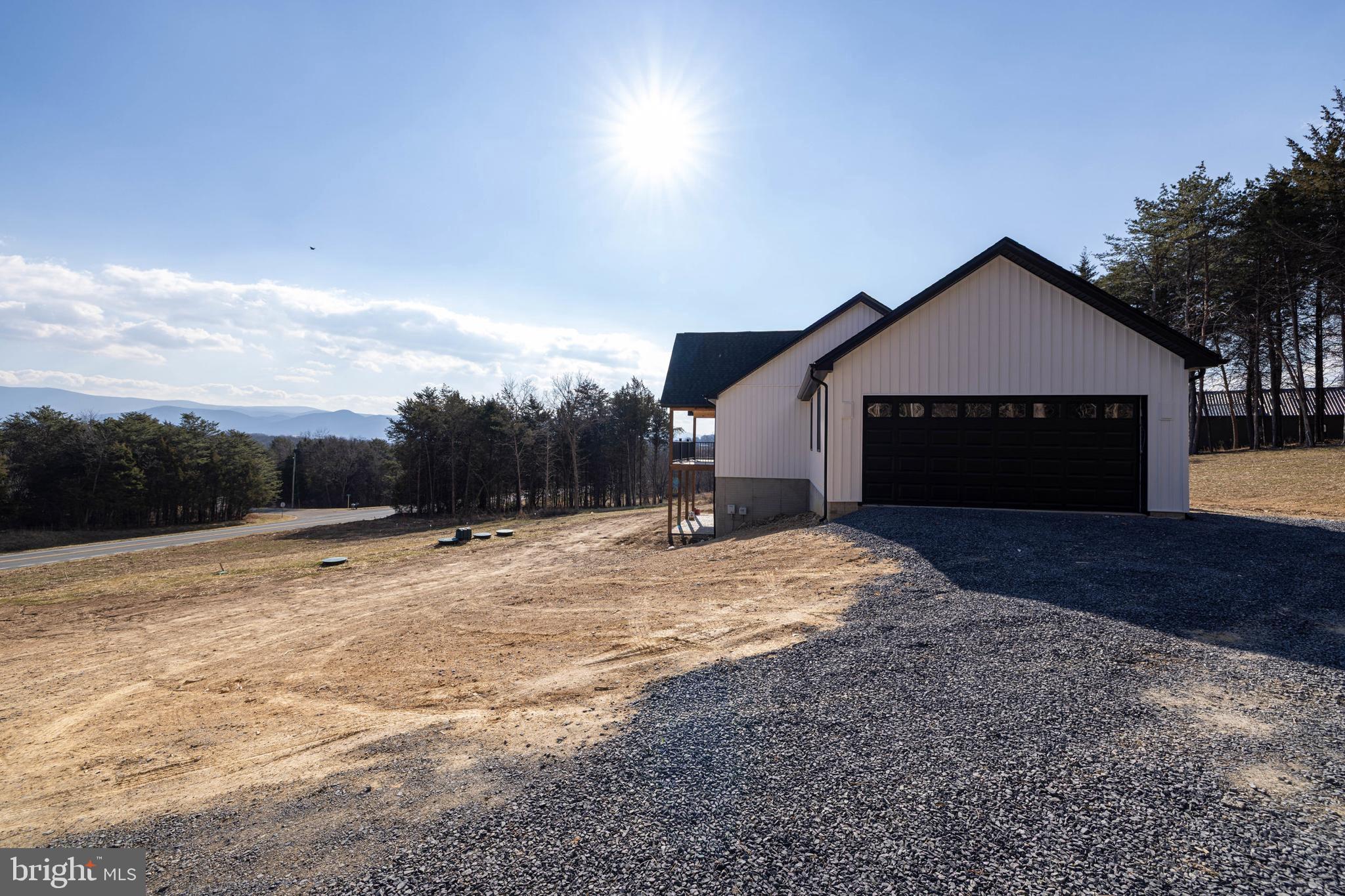 MOUNTAIN VIEW - Residential