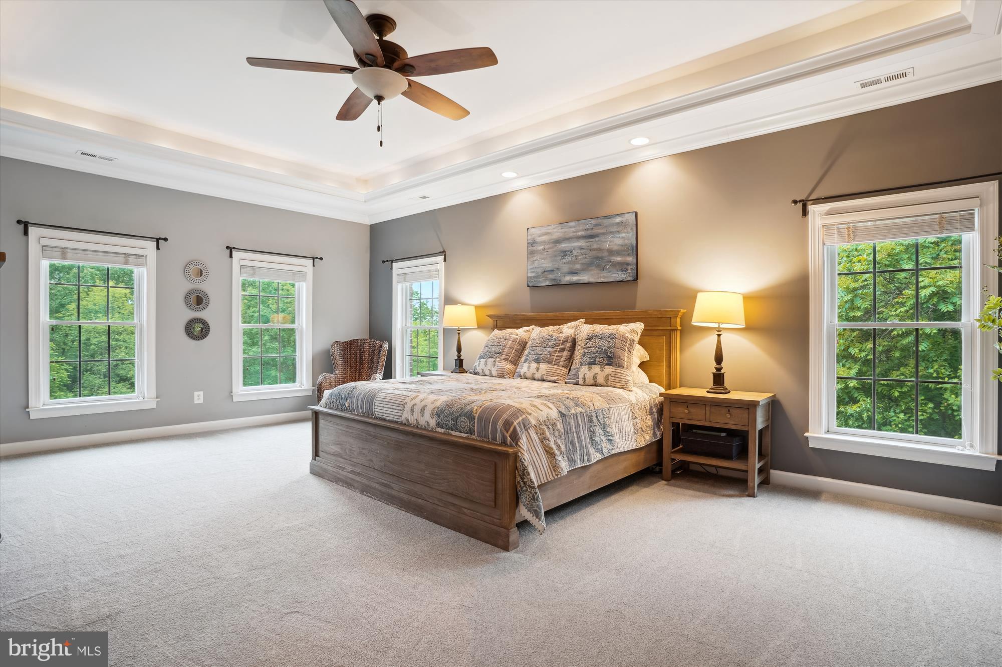 THUNDER OAK - Residential