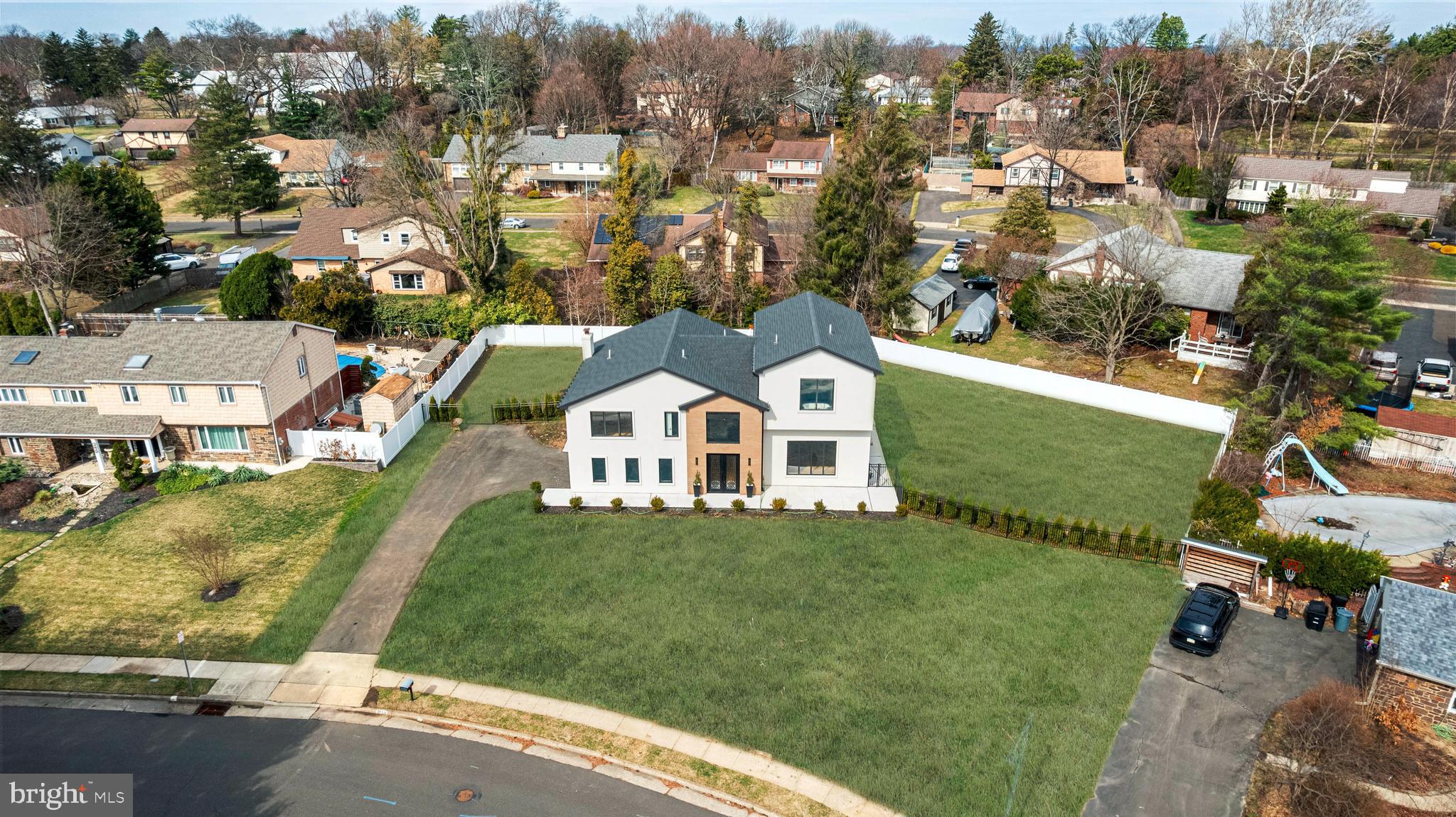 JUSTA FARMS - Residential