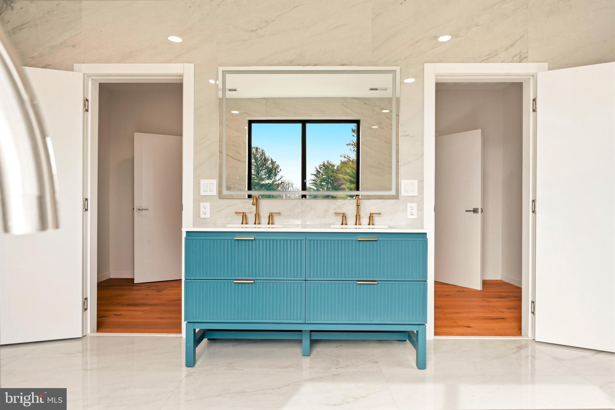JUSTA FARMS - Residential