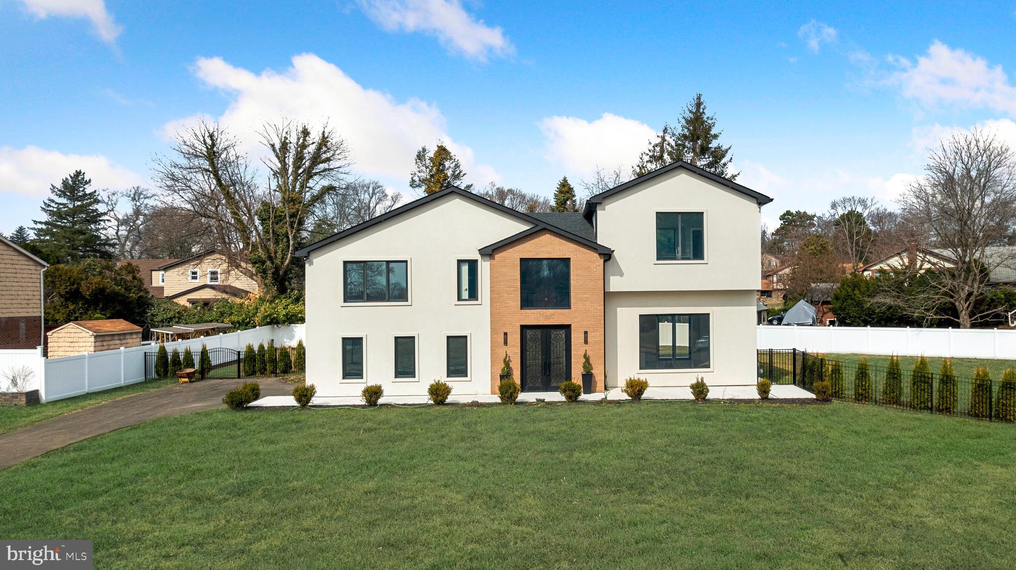 JUSTA FARMS - Residential