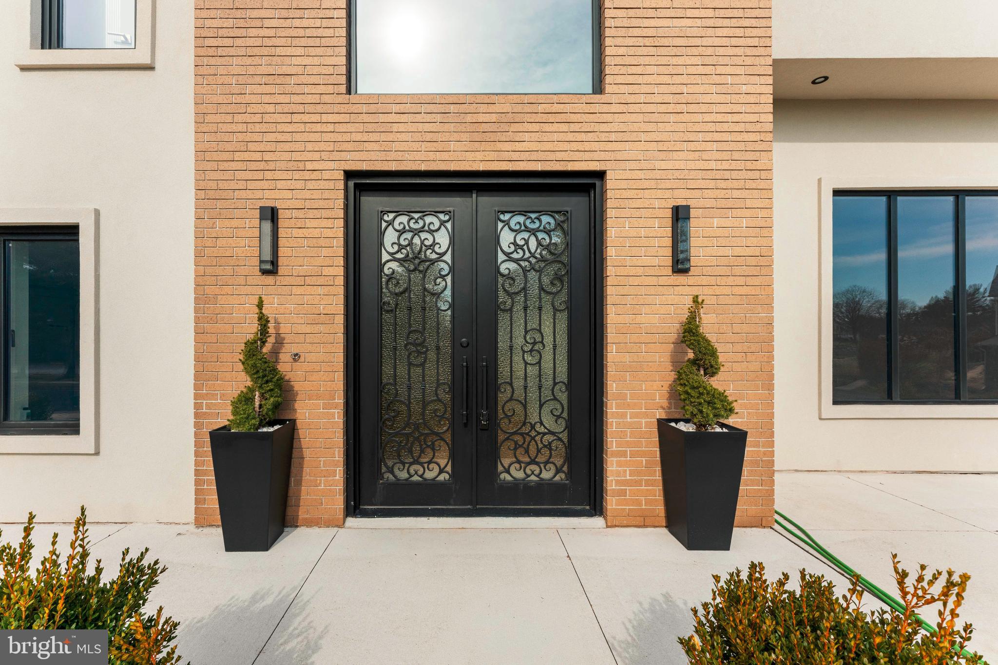 JUSTA FARMS - Residential