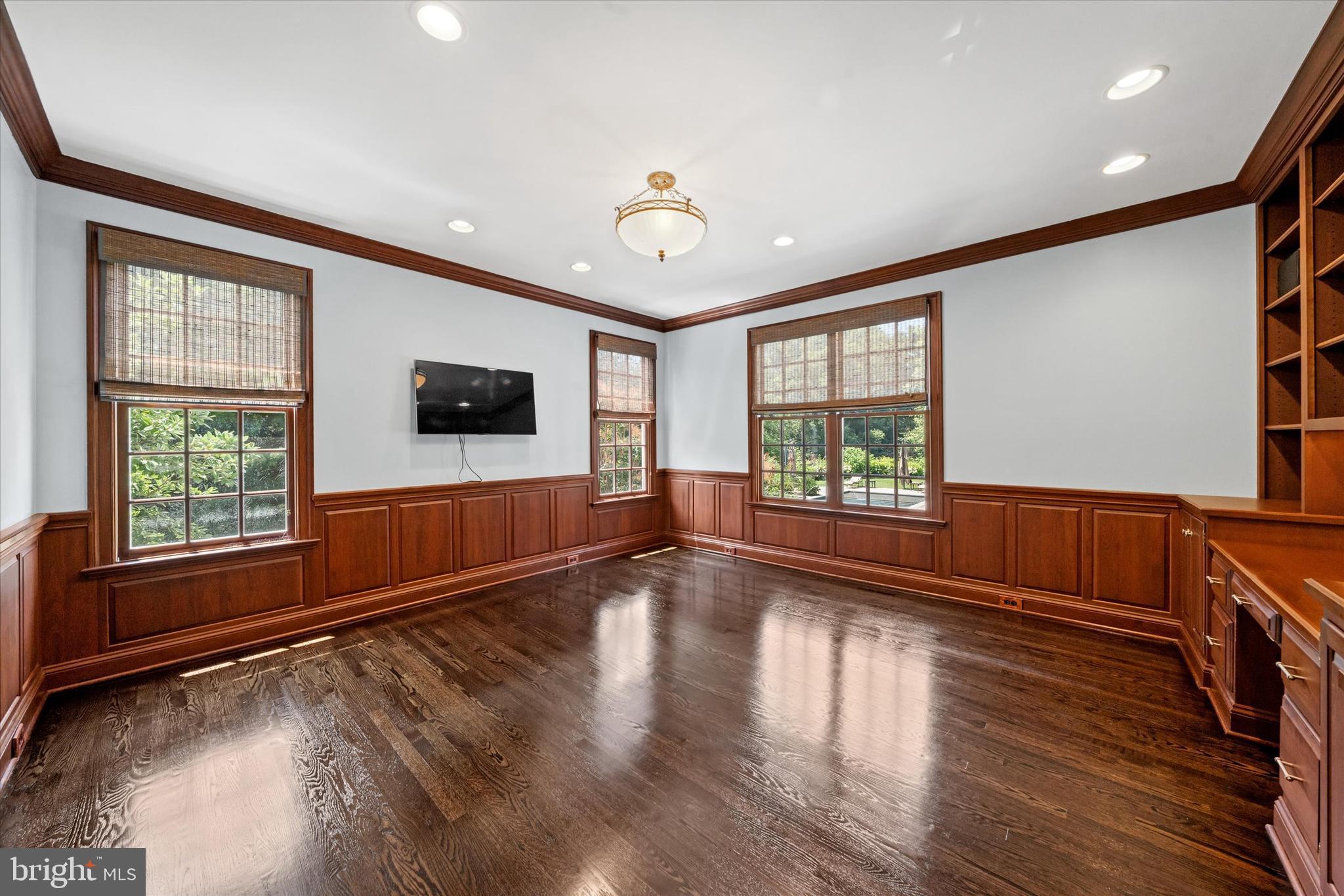 CENTREVILLE RESERV - Residential