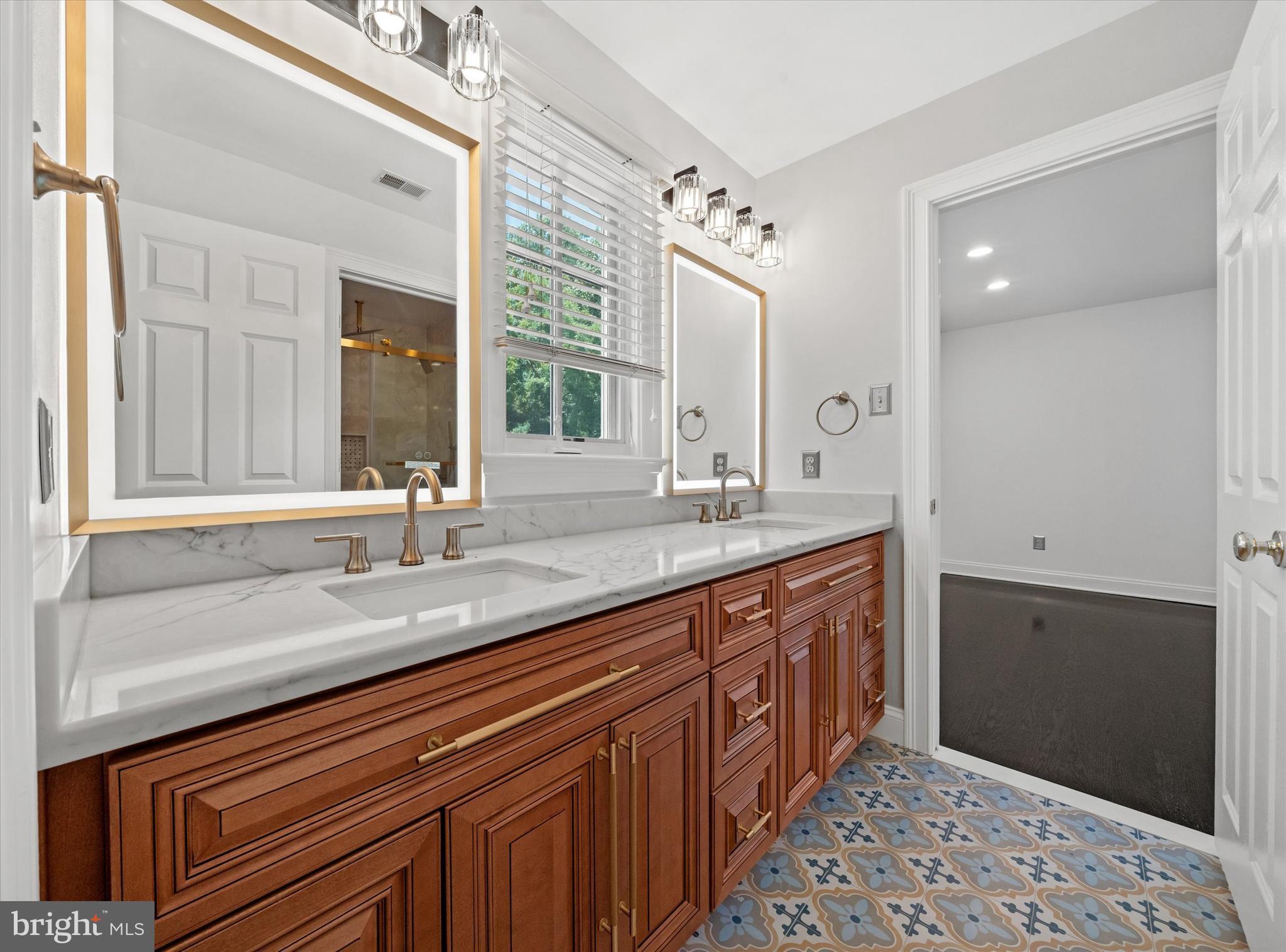 CENTREVILLE RESERV - Residential