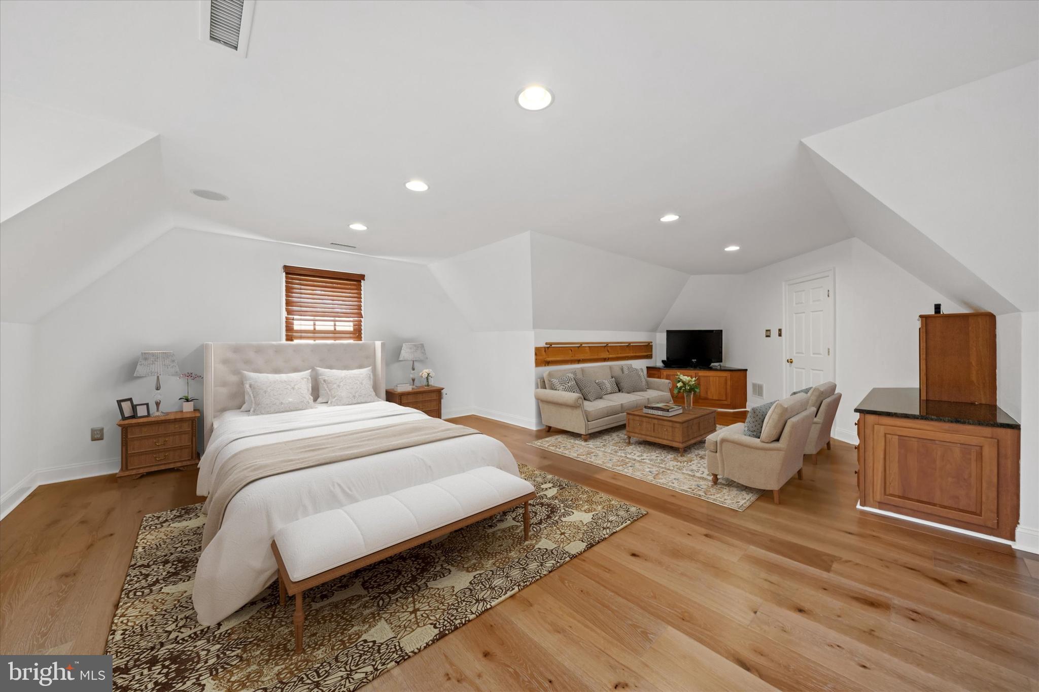 CENTREVILLE RESERV - Residential