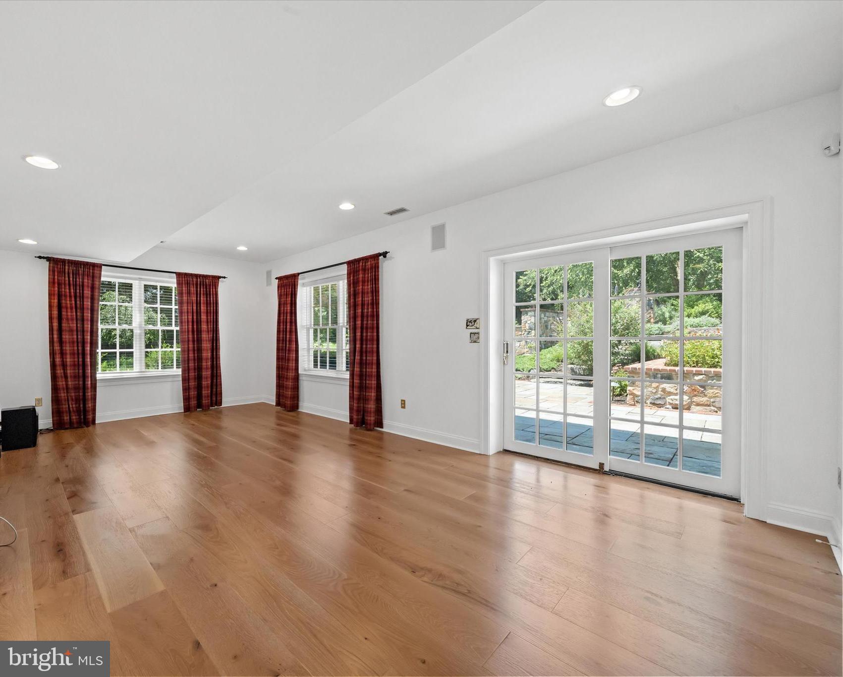 CENTREVILLE RESERV - Residential