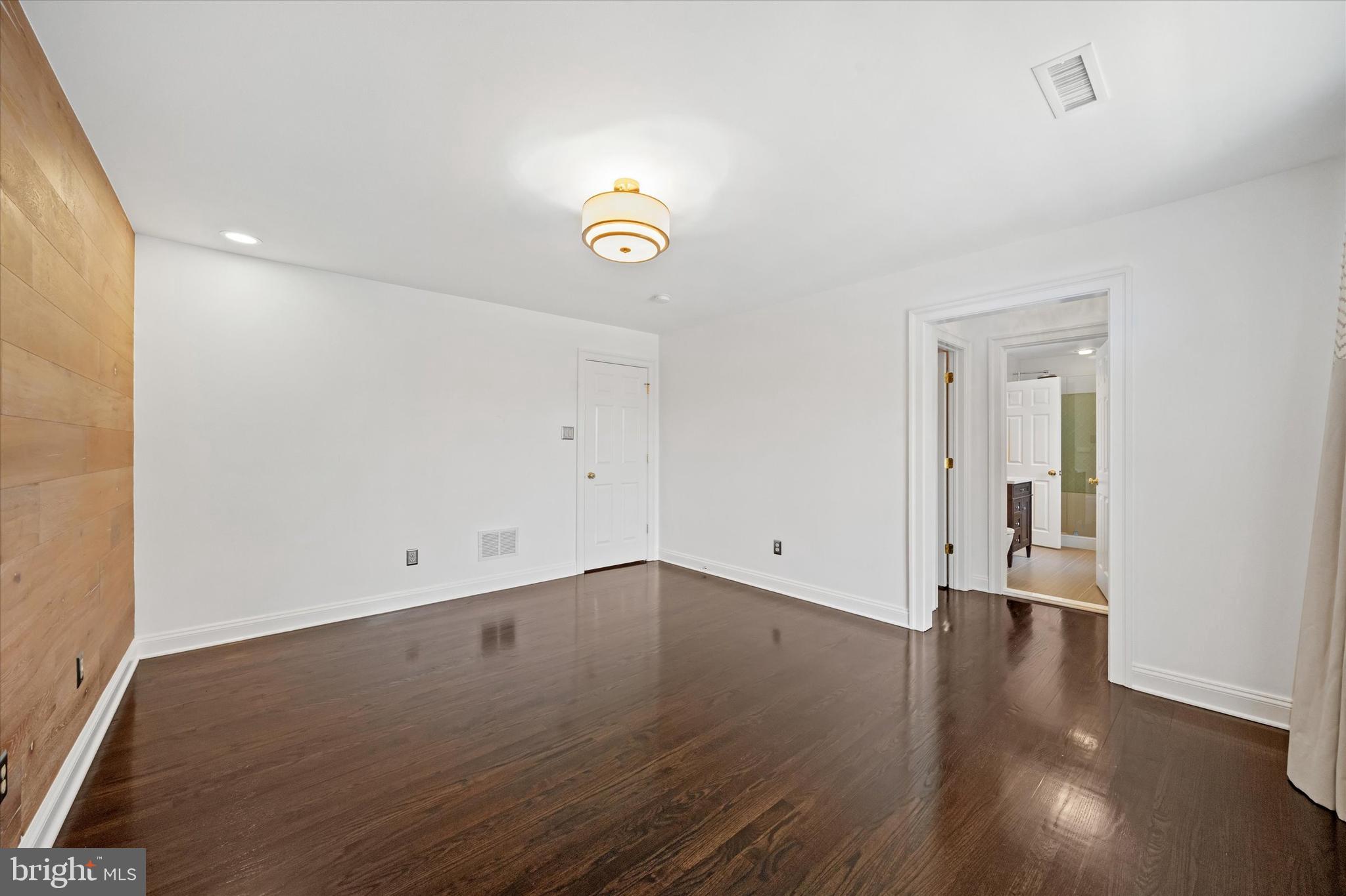CENTREVILLE RESERV - Residential