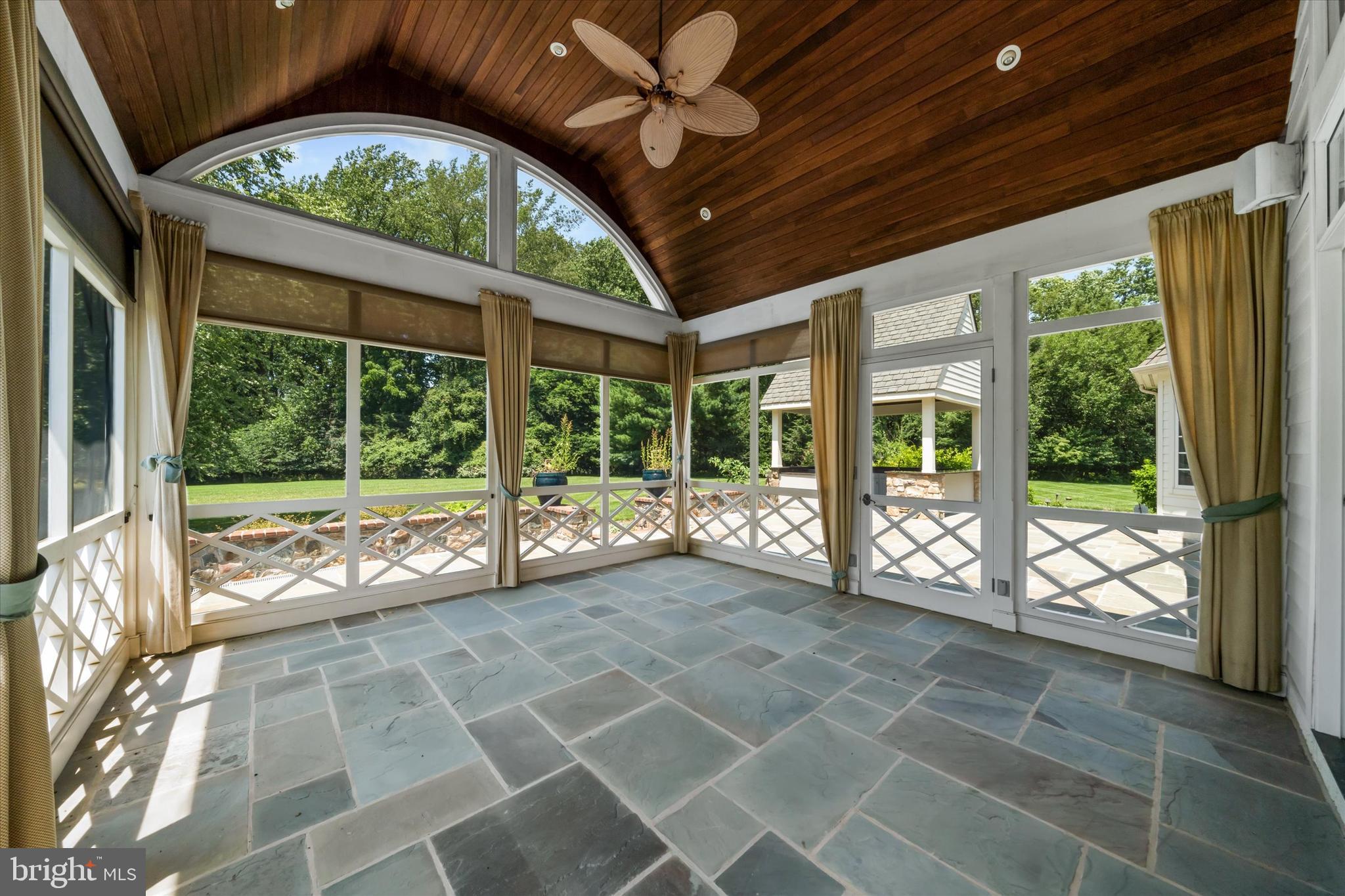 CENTREVILLE RESERV - Residential