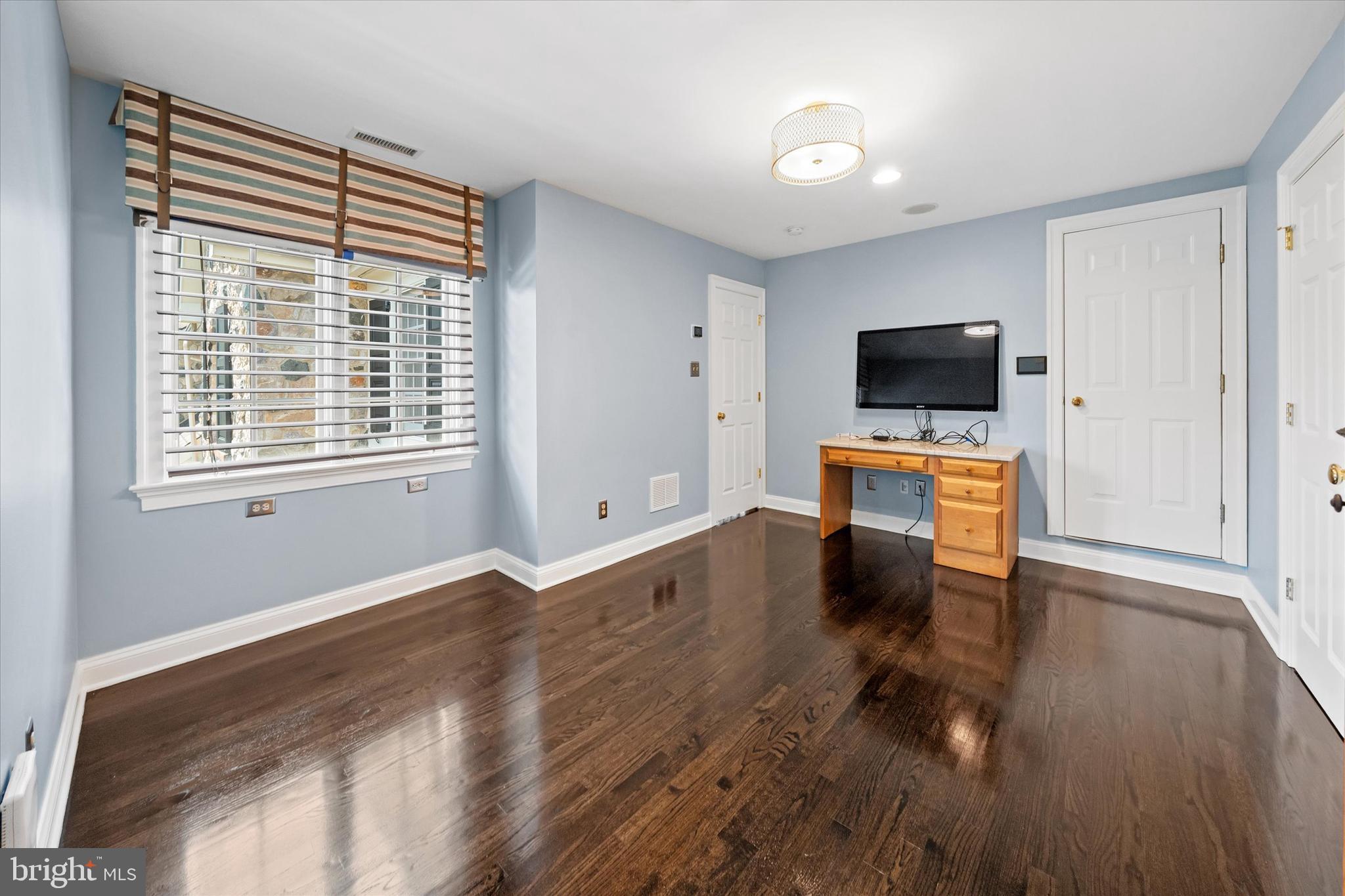 CENTREVILLE RESERV - Residential