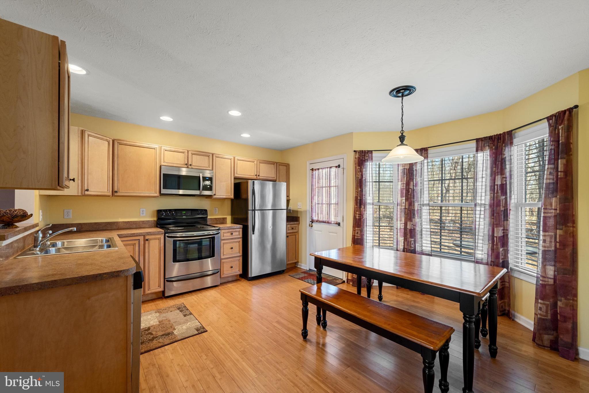 LAKE HOLIDAY ESTATES - Residential