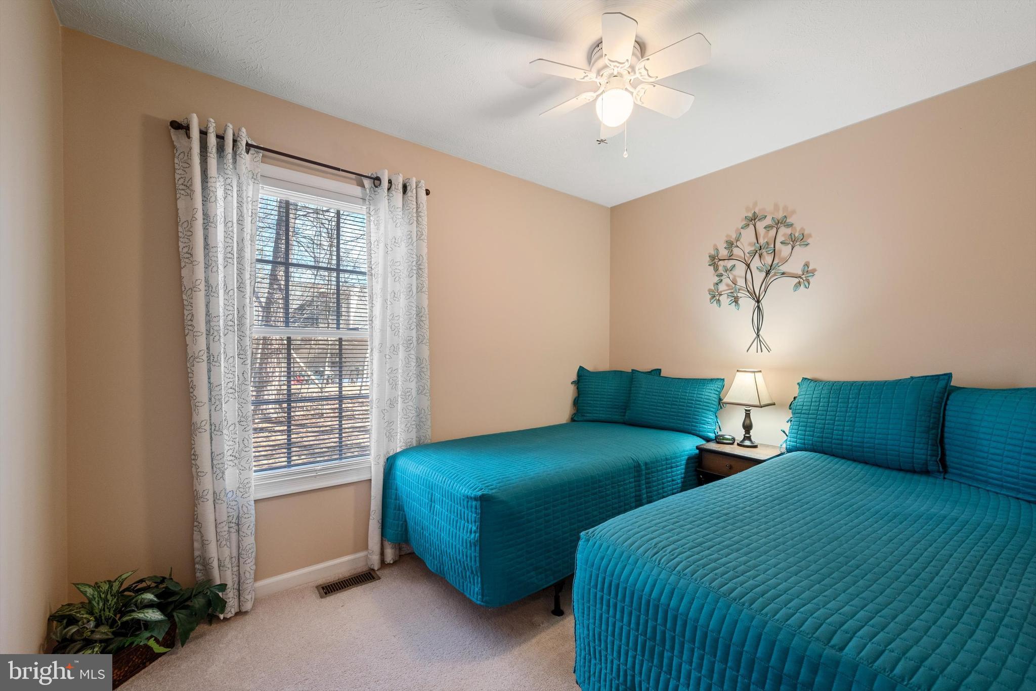 LAKE HOLIDAY ESTATES - Residential