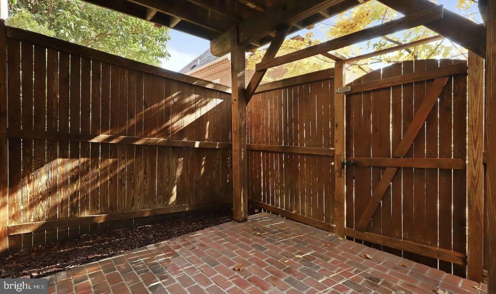 FAIRLINGTON - Residential