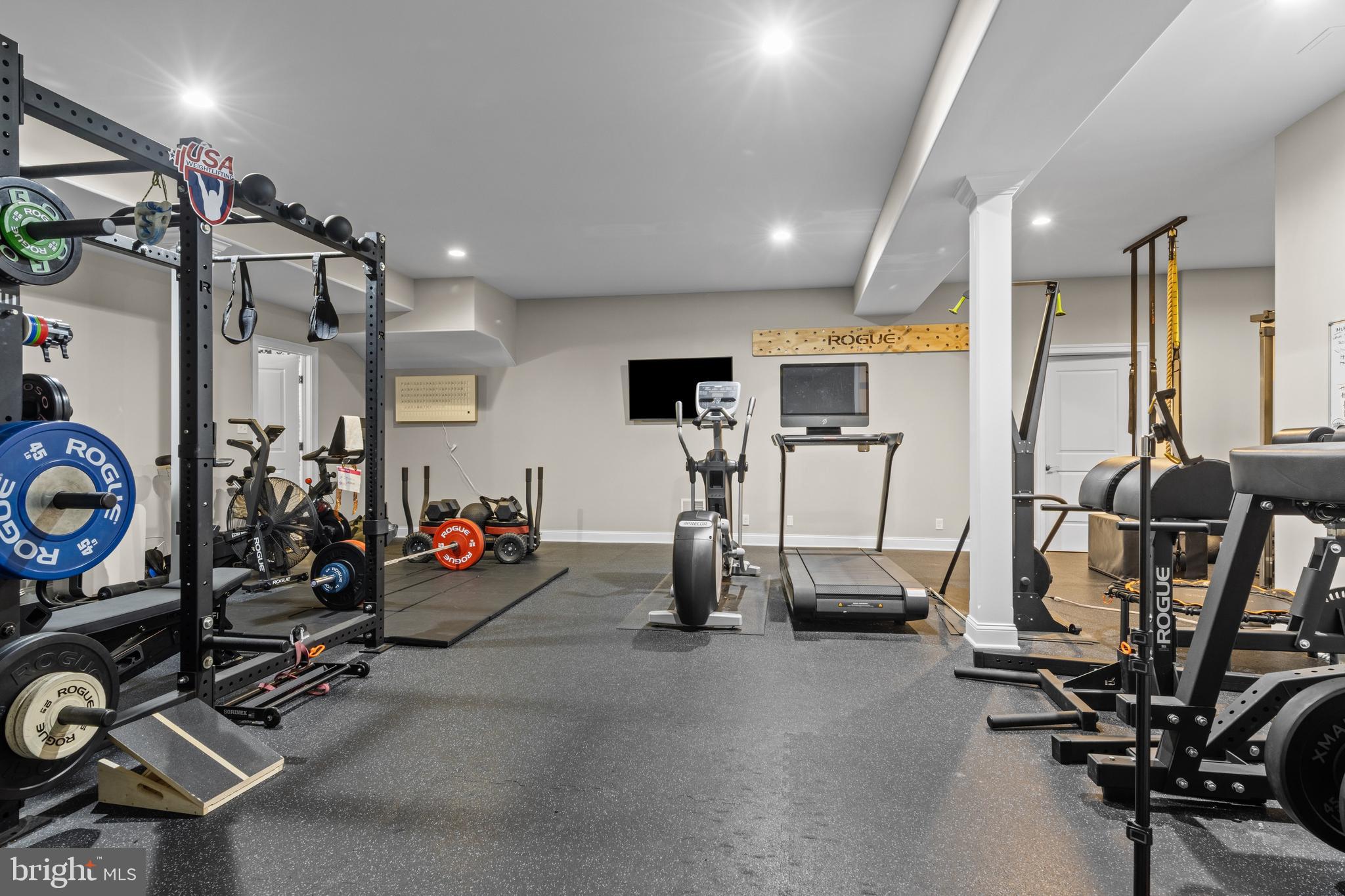 RADNOR HUNT - Residential