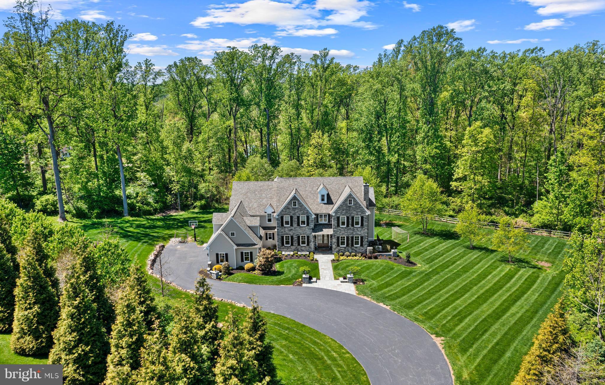 RADNOR HUNT - Residential