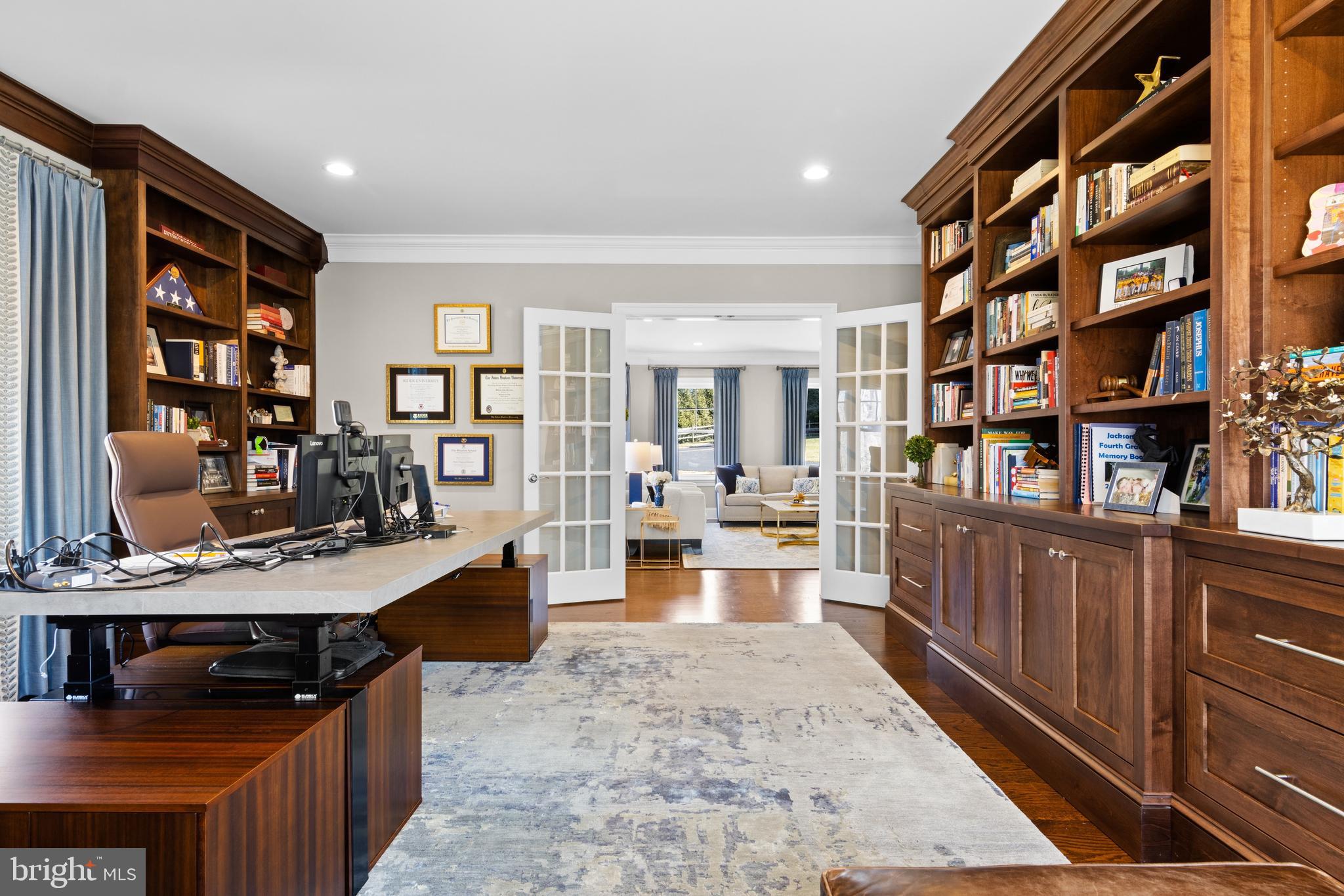 RADNOR HUNT - Residential
