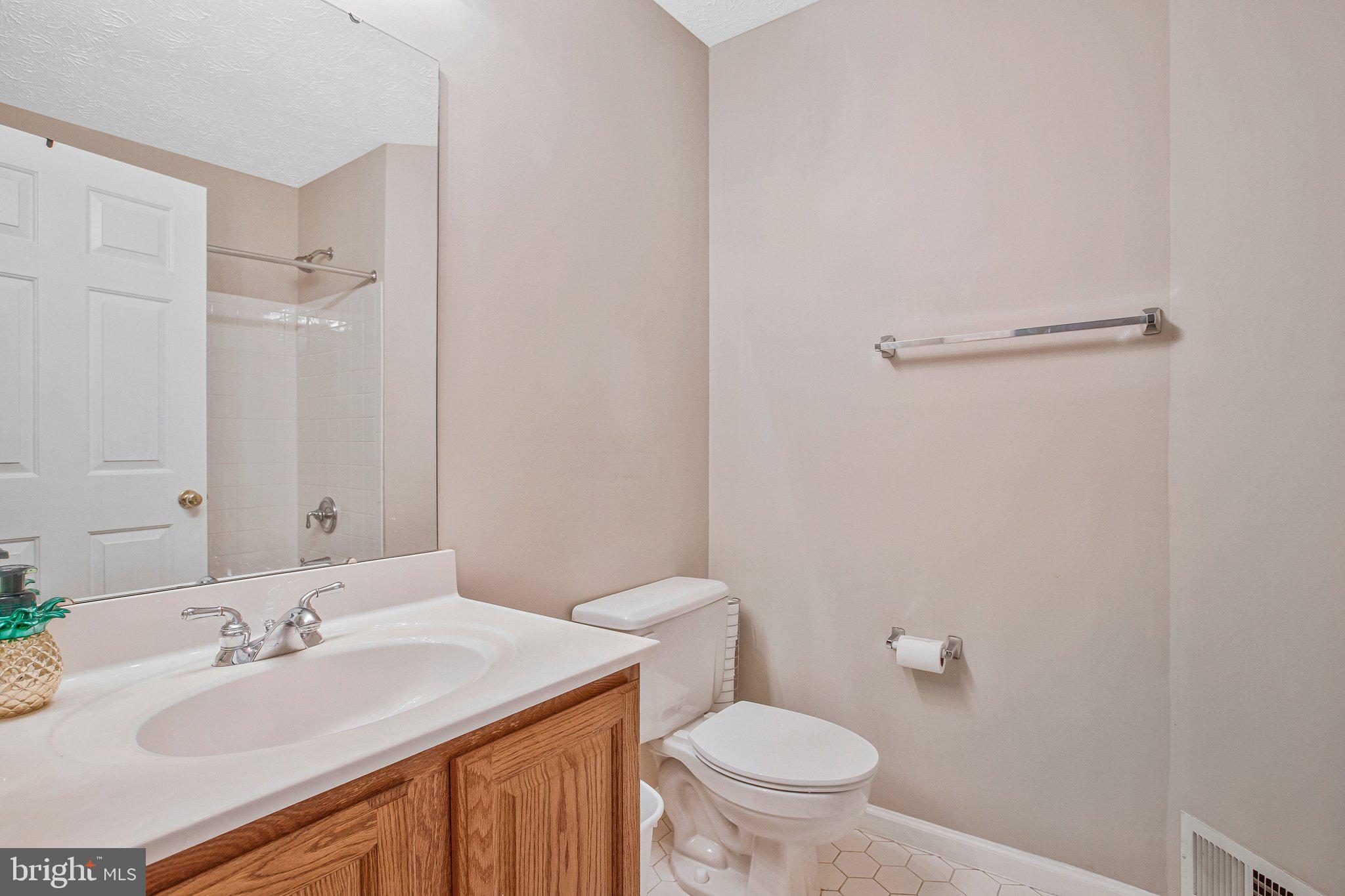 SEVEN OAKS - Residential