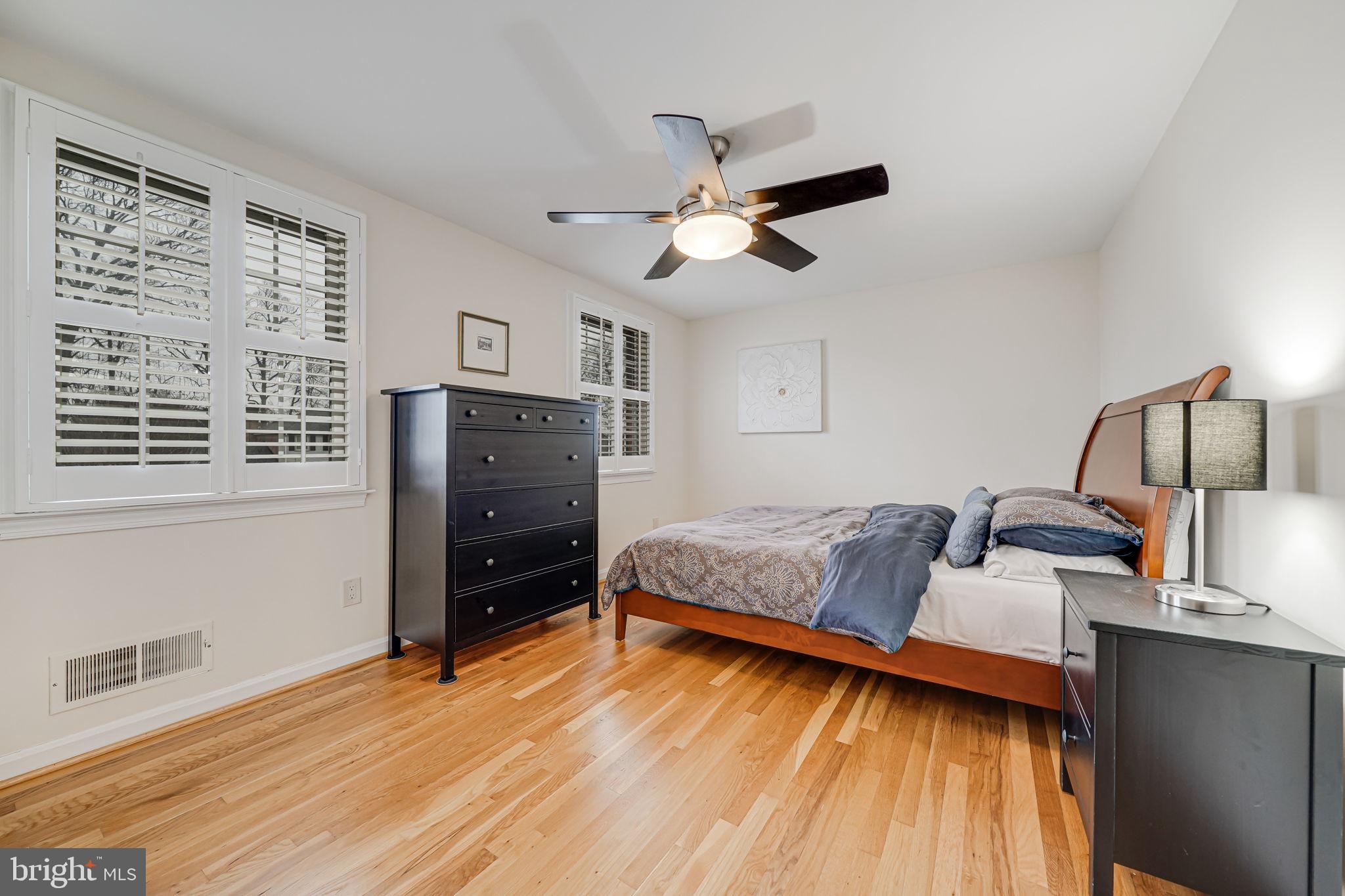 CHAPEL SQUARE - Residential