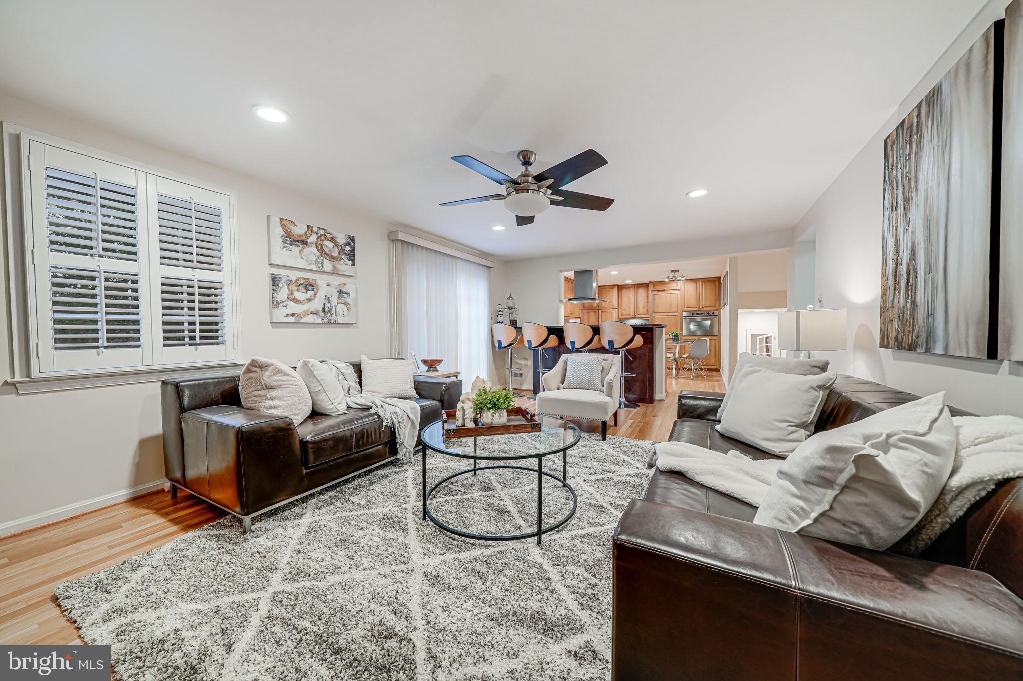 CHAPEL SQUARE - Residential
