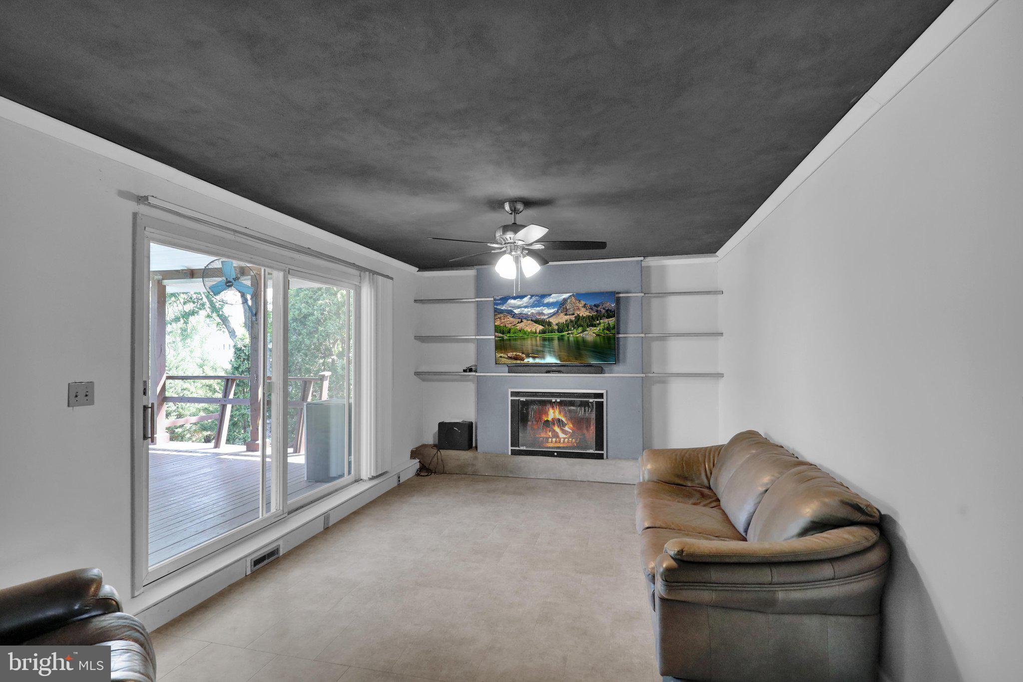 AMITY GARDENS - Residential