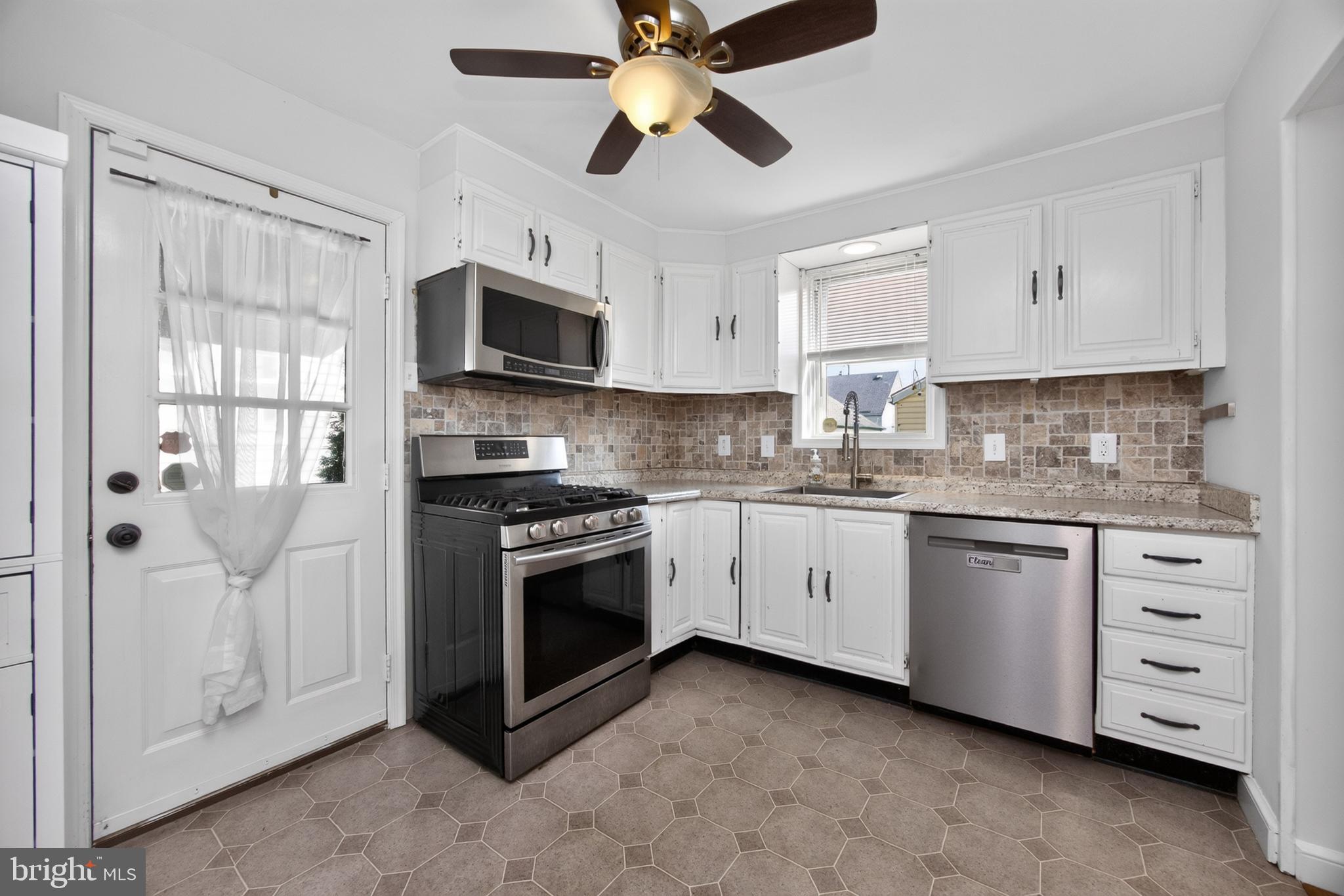 GARDEN CITY - Residential